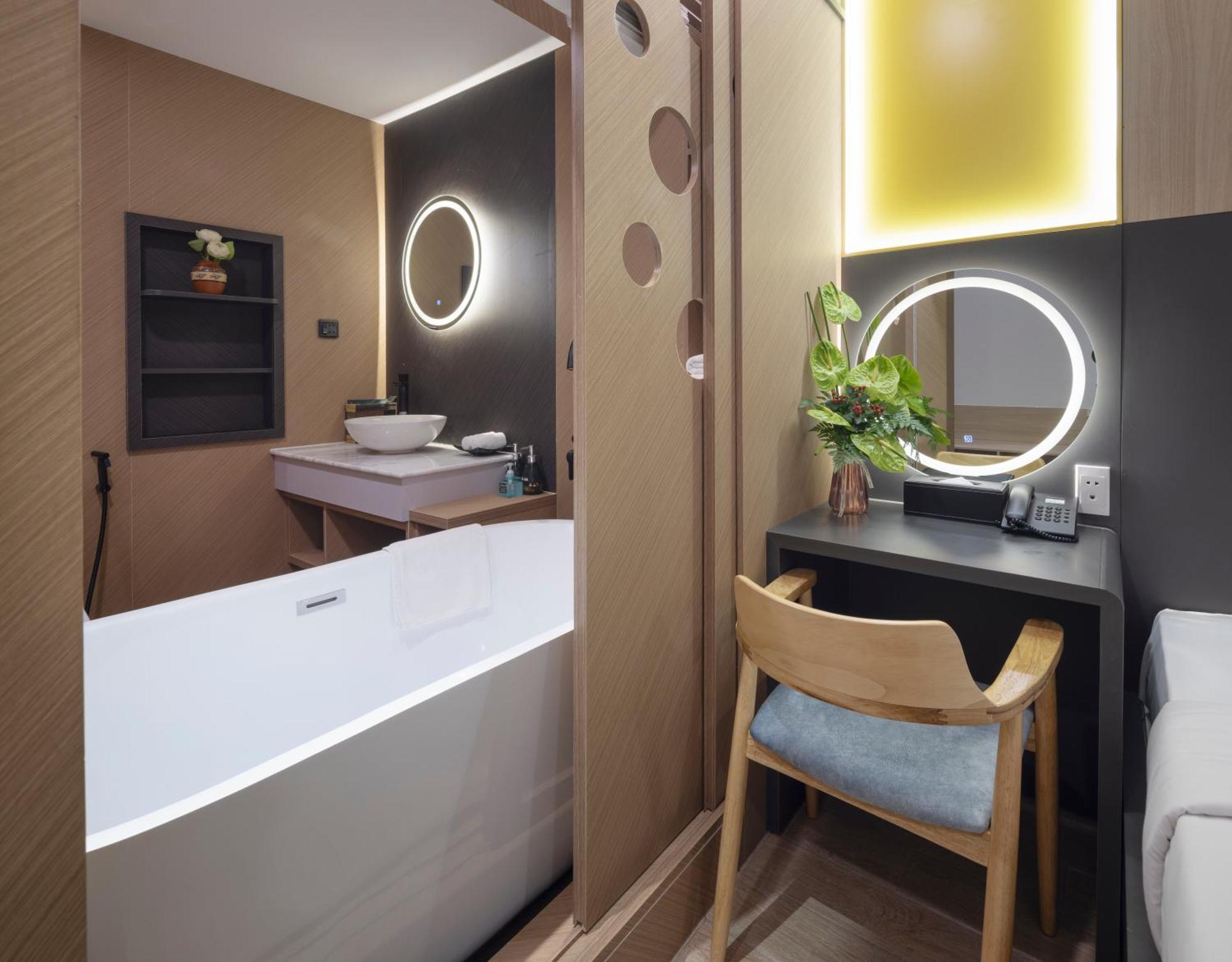 Viet Lotus Saigon 4*