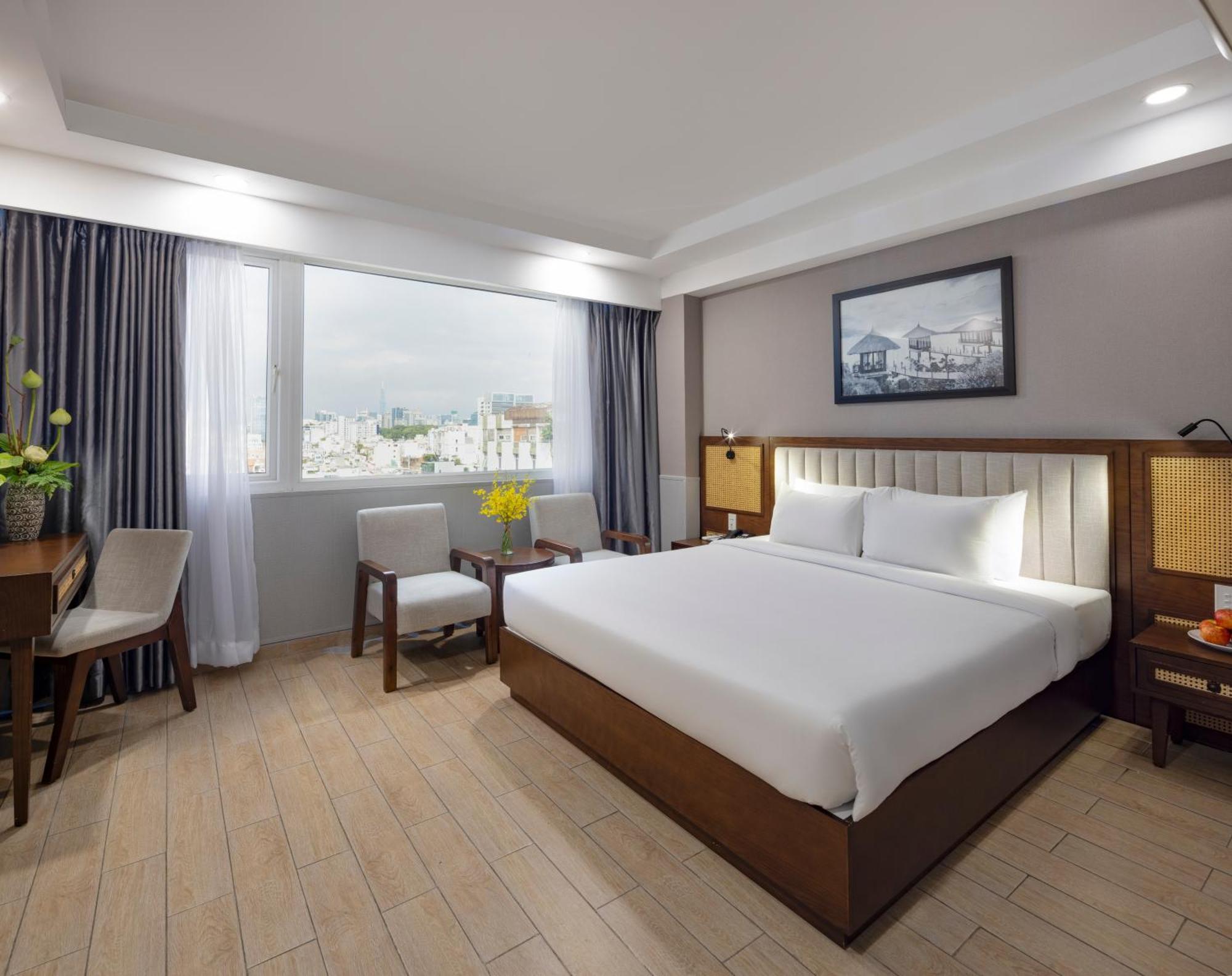 Viet Lotus Saigon Hotel 4*