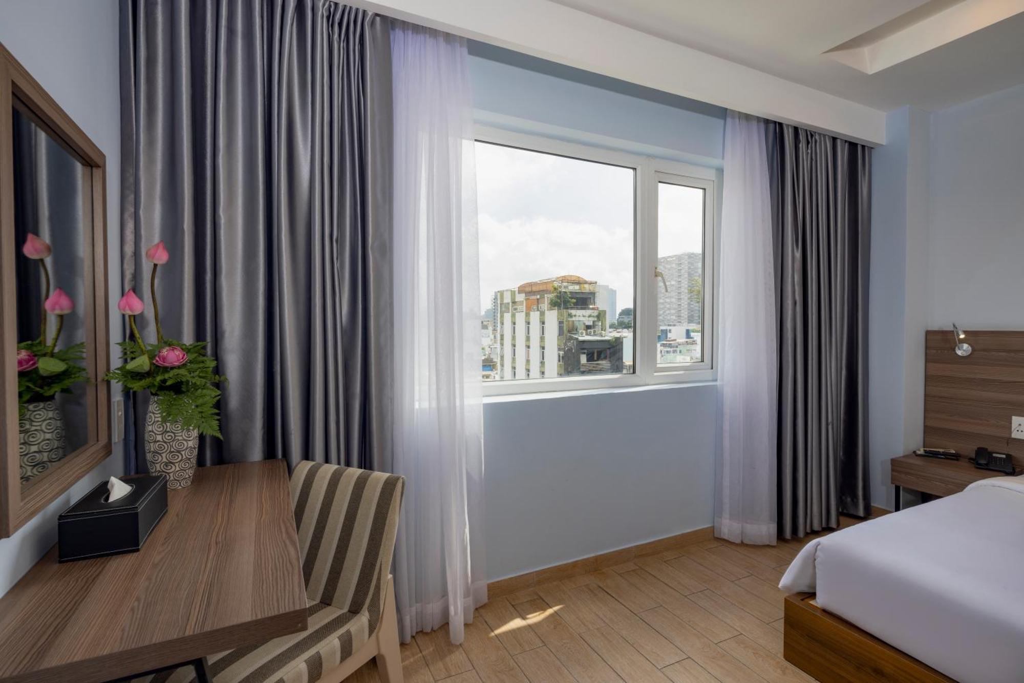 Hotel Viet Lotus Saigon 4*