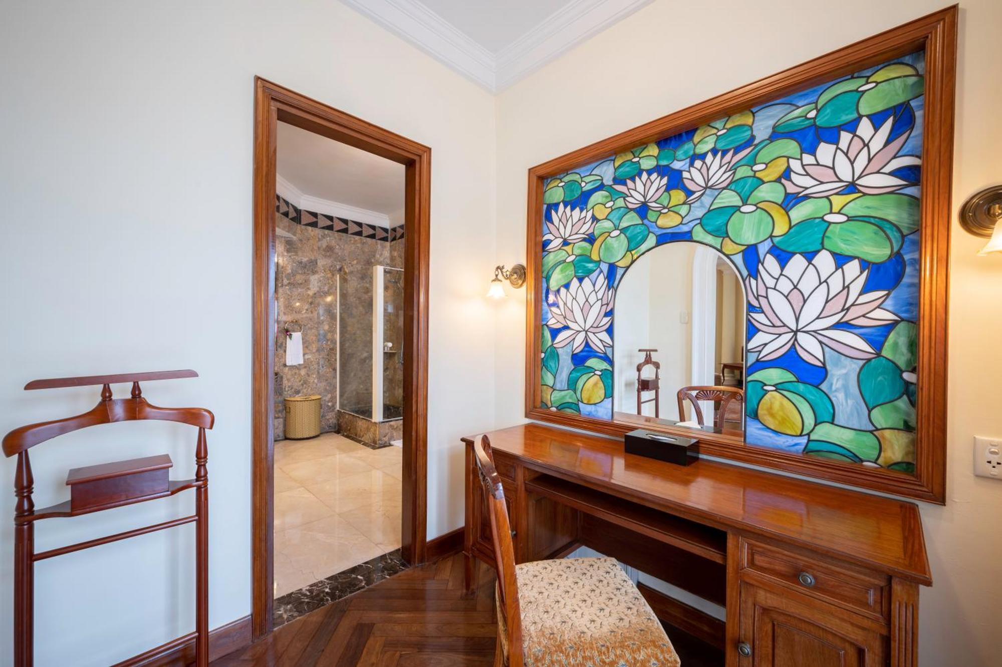 Hotel Majestic Saigon 5*