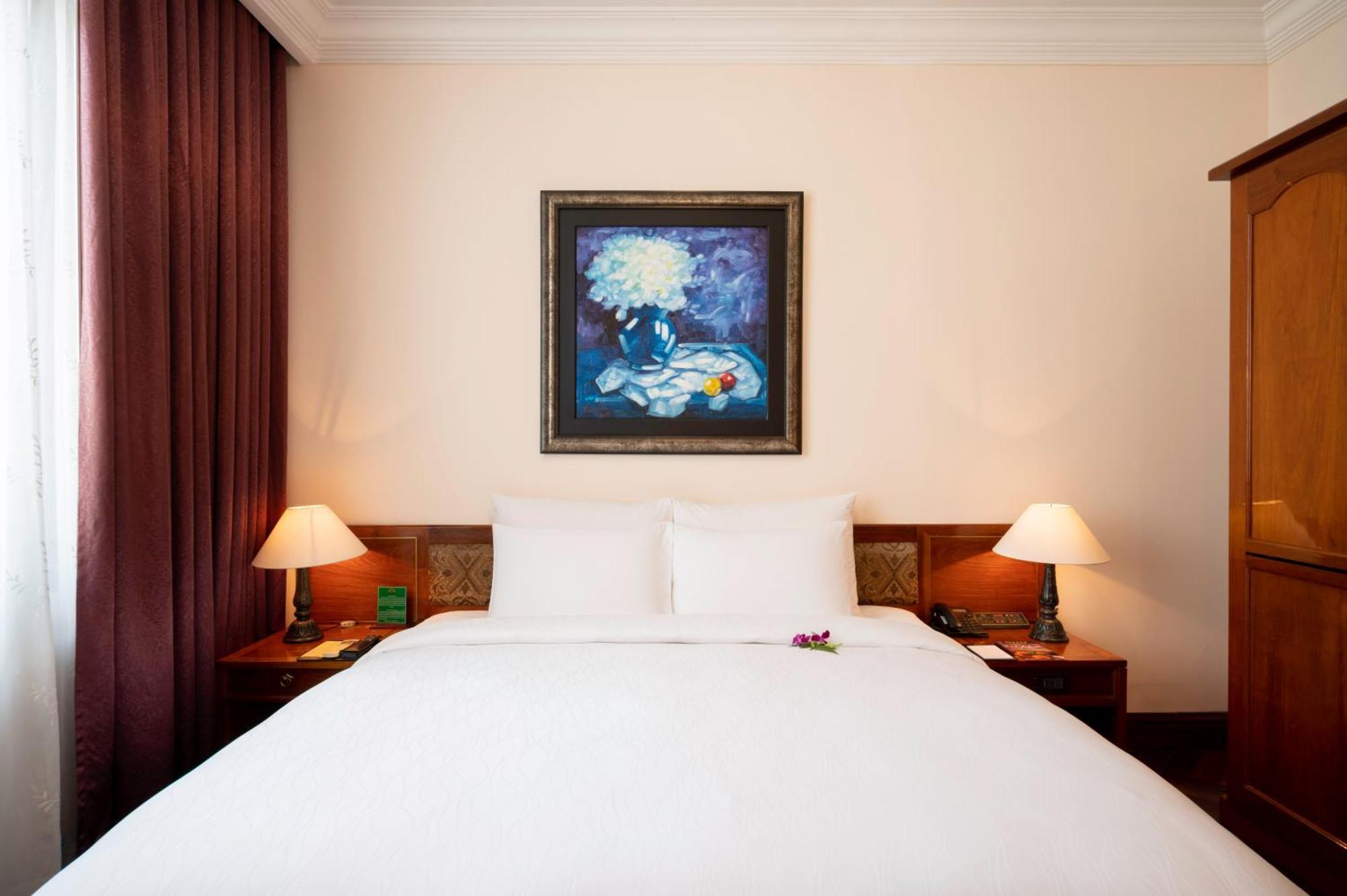 Majestic Saigon Hotel 5*