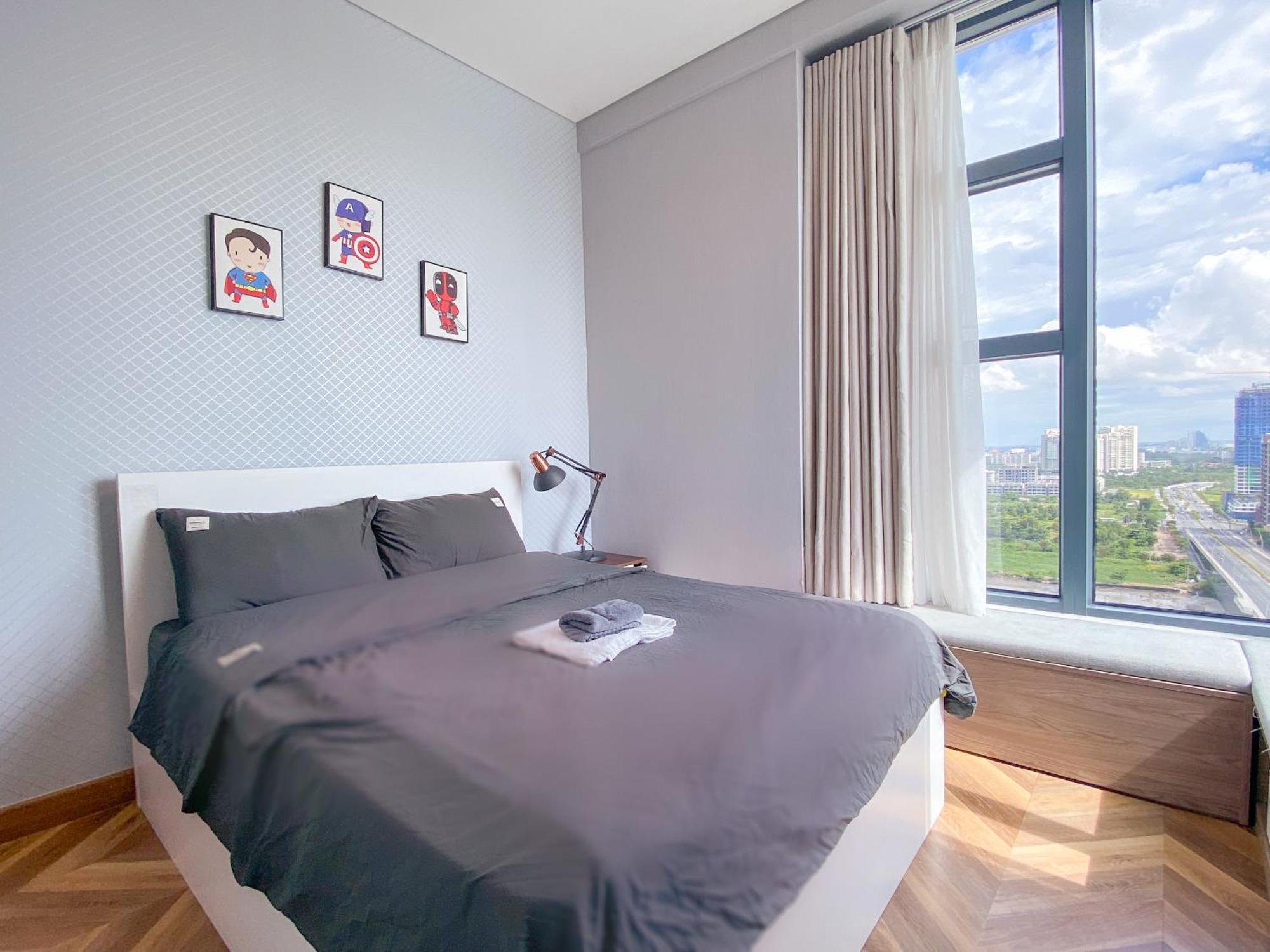 Zeus Living - Cozy 3 Bedroom In Sunwah Pearl