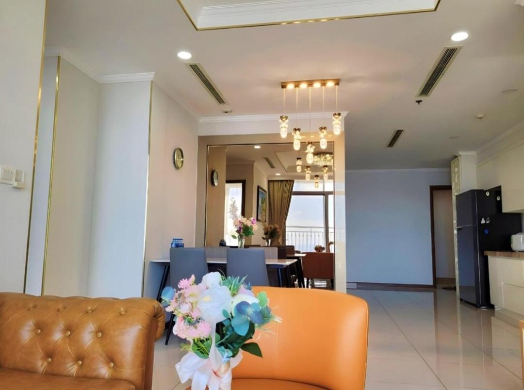 Luxury Vinhomes Central Park Apartment