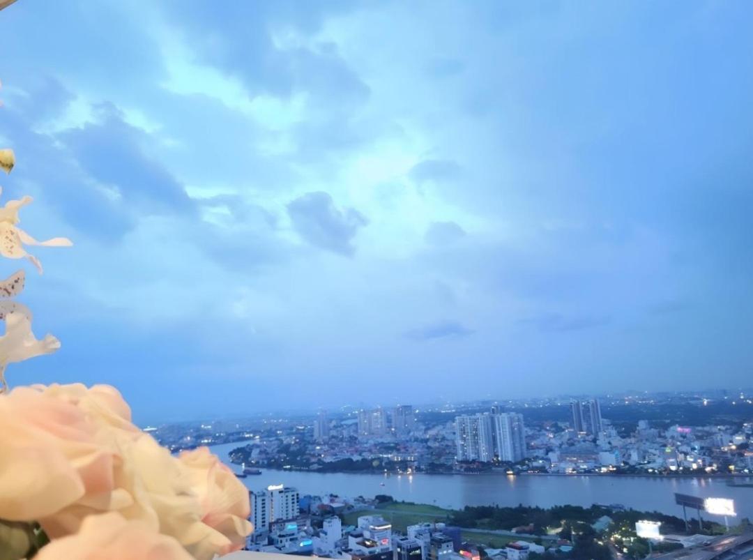 Luxury Vinhomes Central Park Apartment Ho Chi Minh City