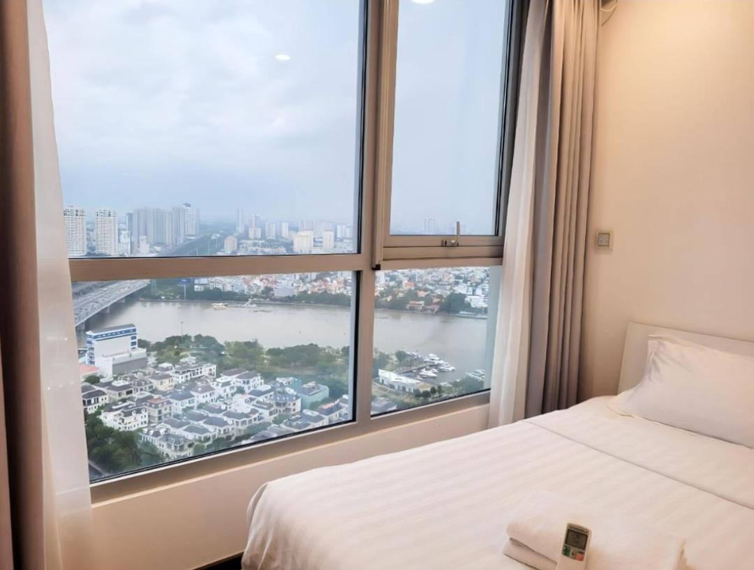 Luxury Vinhomes Central Park Apartment *