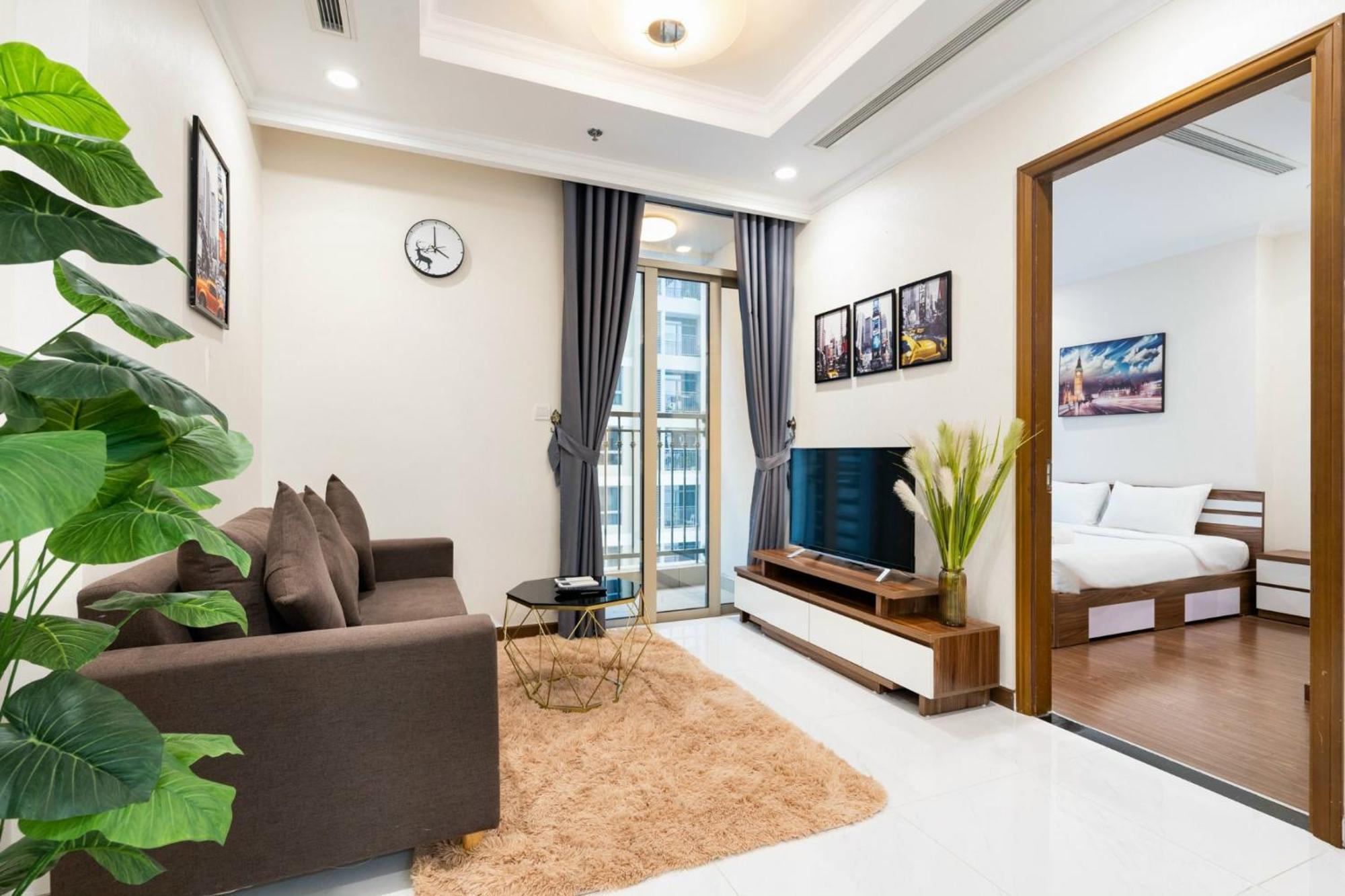 Vinhomes Central Park Luxury For Rent * Ho Chi Minh City