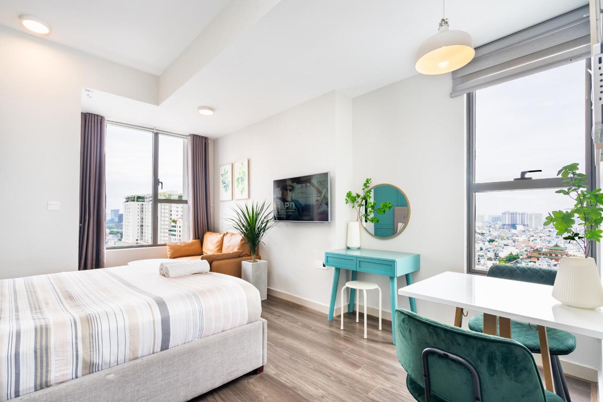 Min' - Rivergate Downtown Bui Vien - Free Pool Apartment