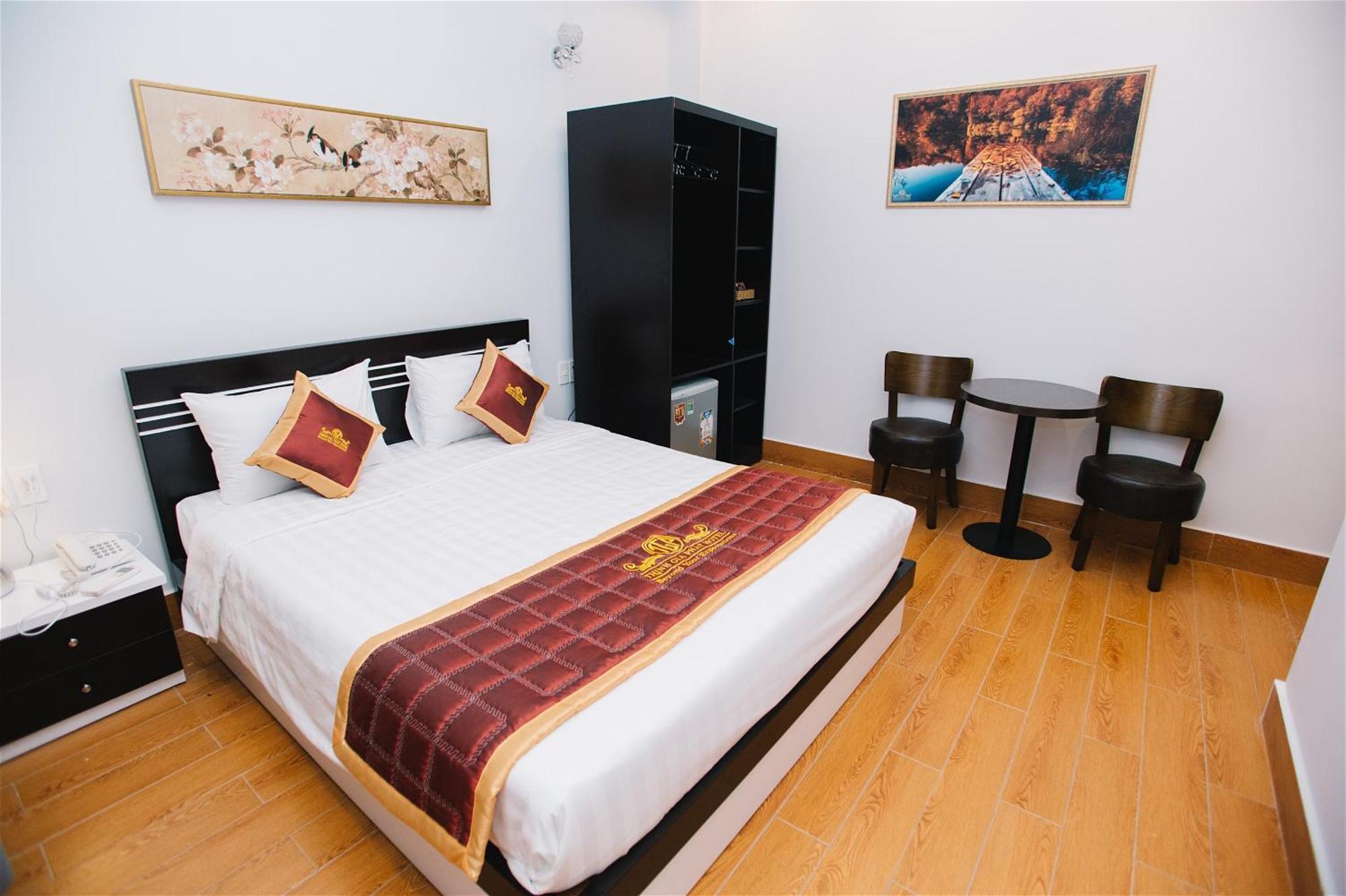 Khách sạn Reddoorz Thinh Gia Phat Hoang Hoa Tham Tan Binh TP. Hồ Chí Minh