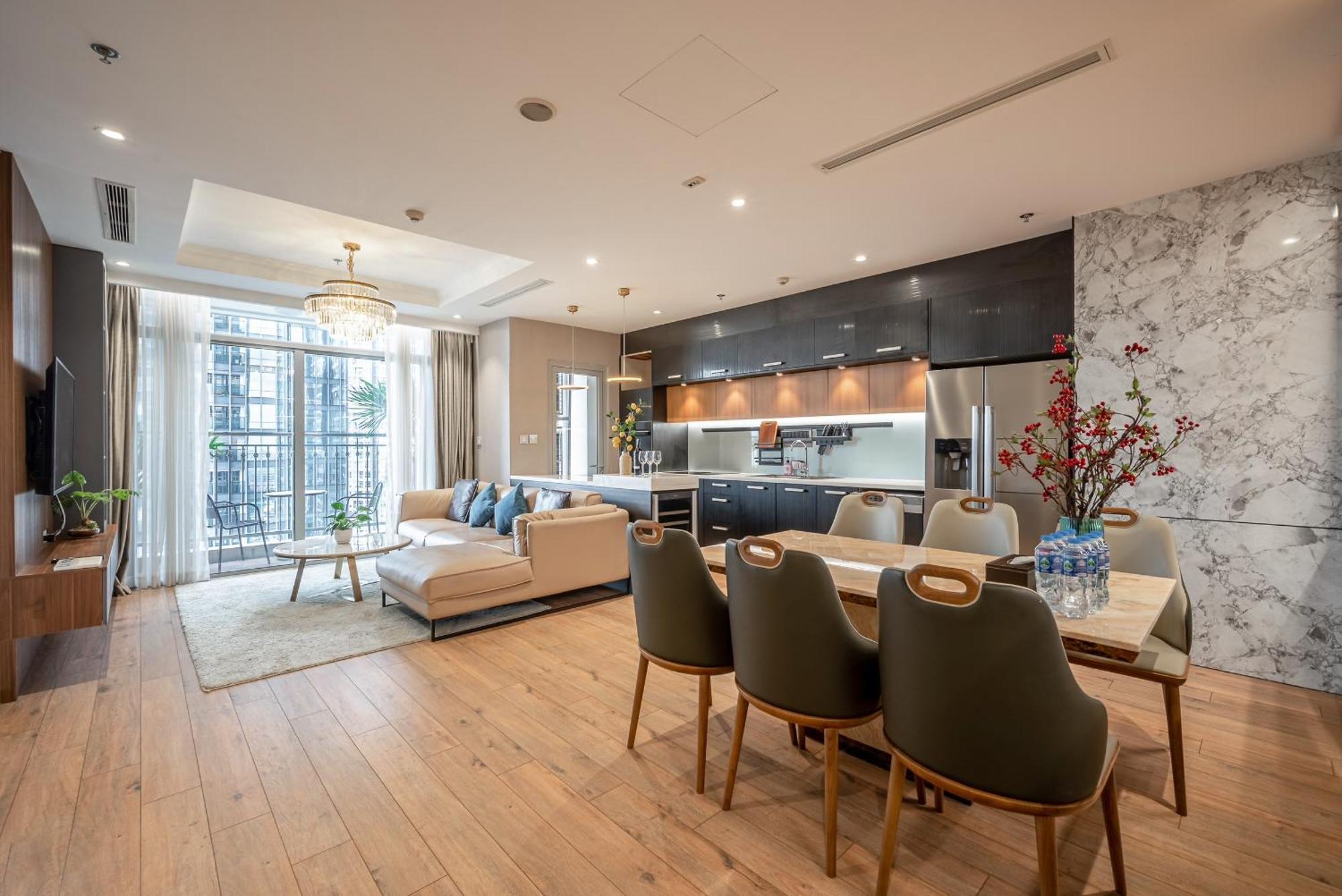 Apartment Vinhomes Park - Luxury 1,2,3,4 Bedroom - Khu Do Thi Ven Song Dep Nhat Tp Hcm
