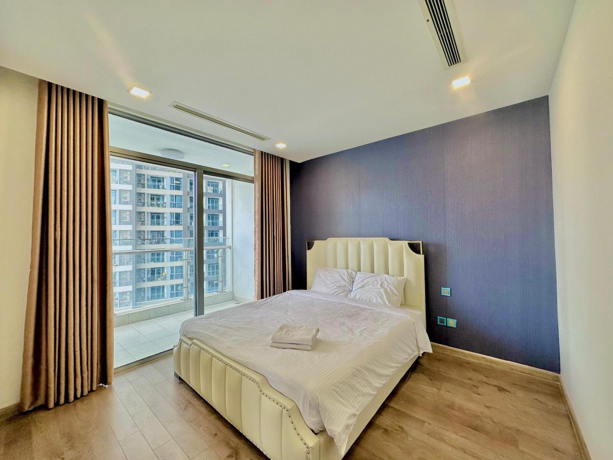 Vinhomes Central Park Luxury 1,2,3,4 Bedroom, Landmark 81 Area Apartment *