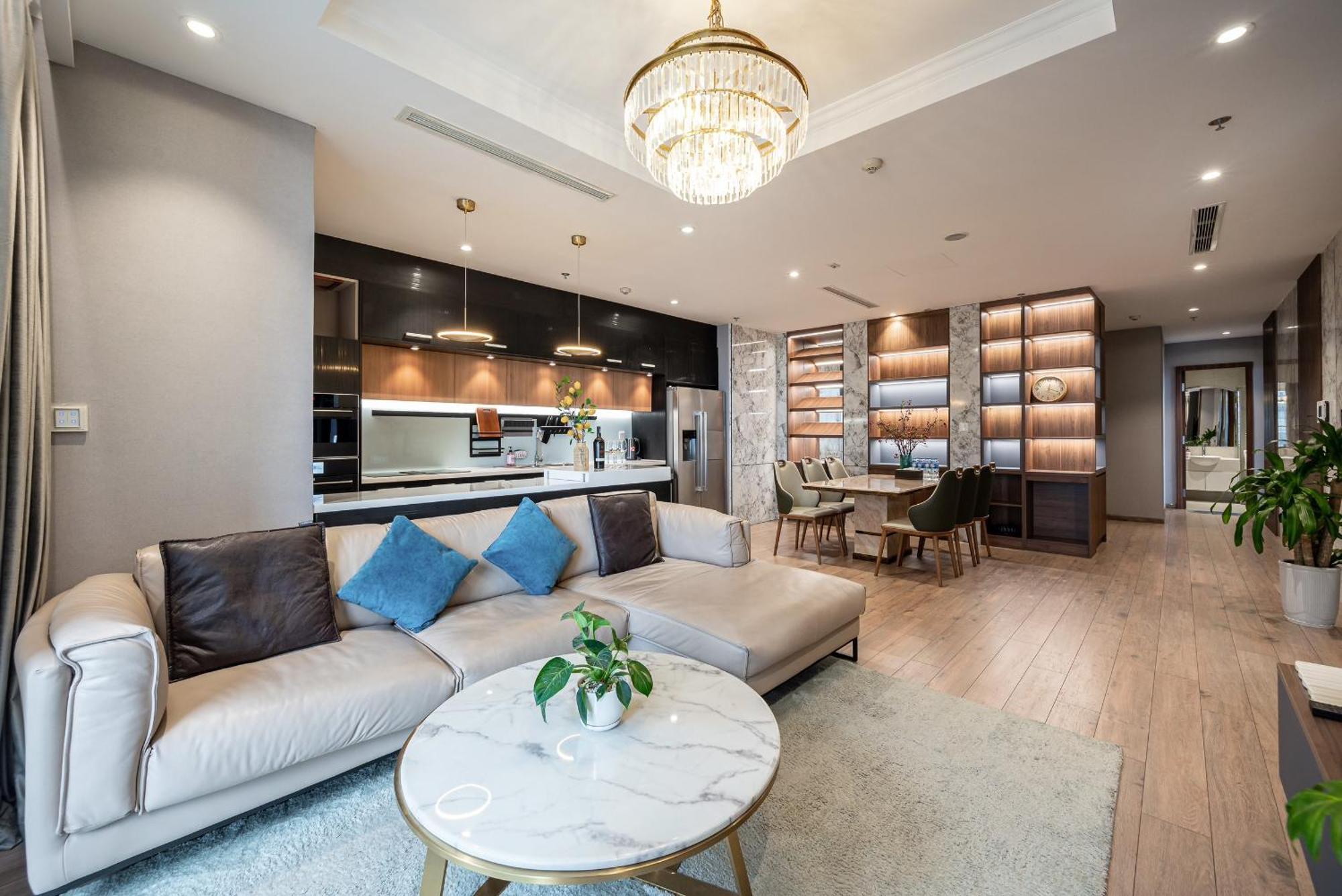 Vinhomes Central Park Luxury 1,2,3,4 Bedroom, Landmark 81 Area Ho Chi Minh City