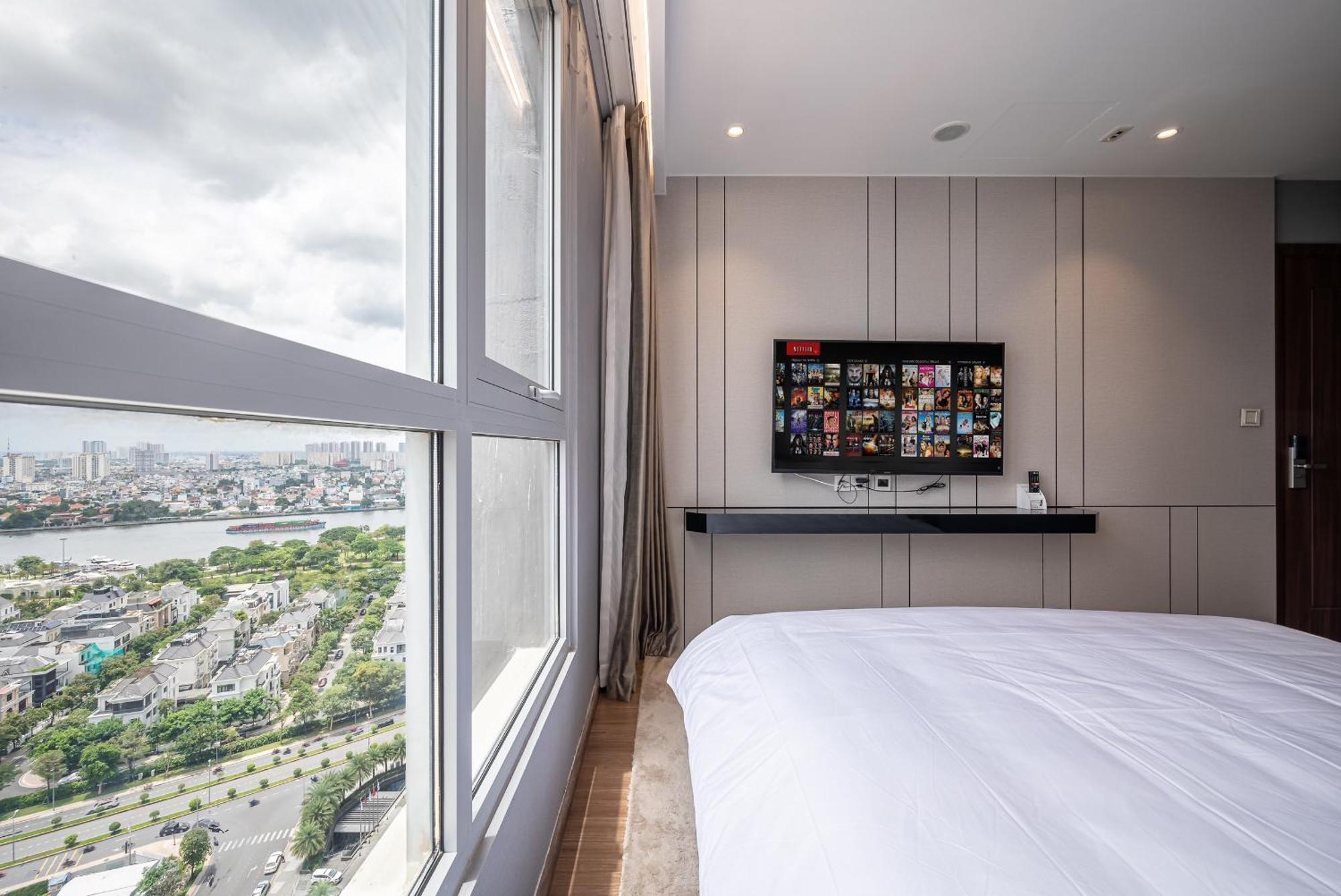 Vinhomes Central Park Luxury 1,2,3,4 Bedroom, Landmark 81 Area Apartment Ho Chi Minh City