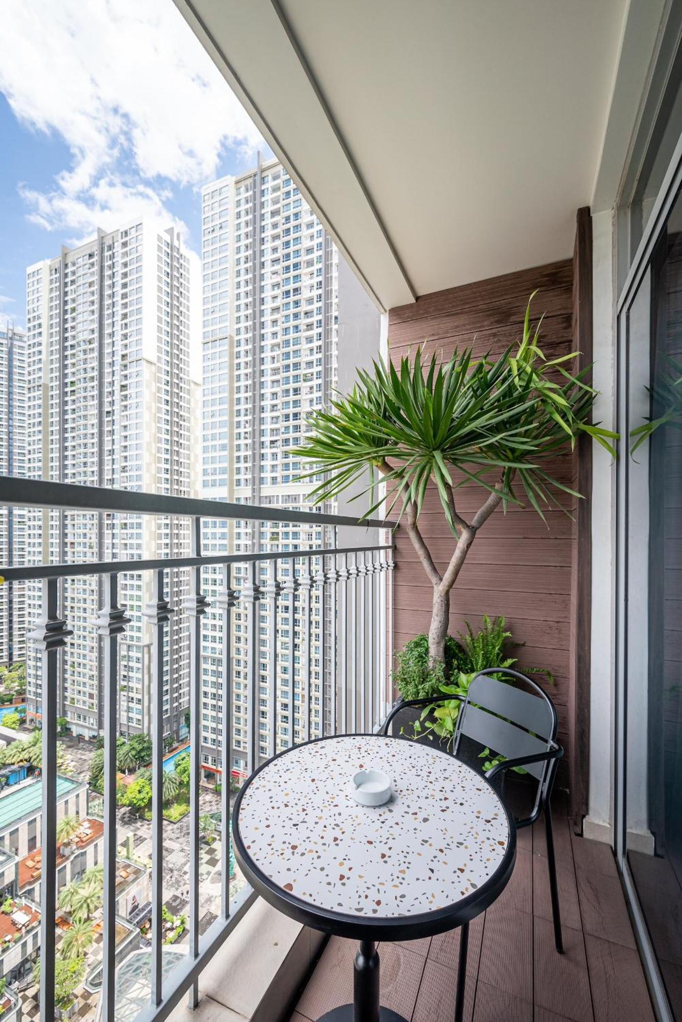 Apartment Vinhomes Central Park Luxury 1,2,3,4 Bedroom, Landmark 81 Area *