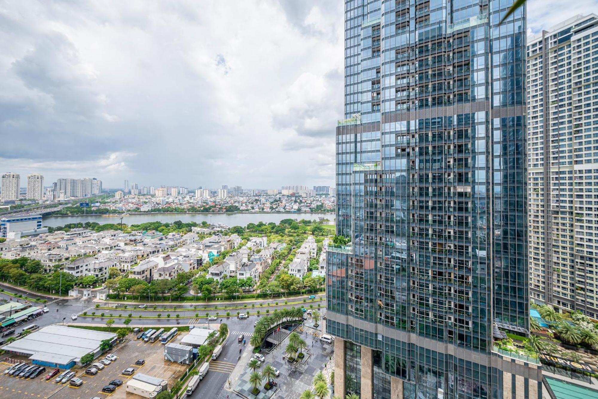 Apartment Vinhomes Central Park Luxury 1,2,3,4 Bedroom, Landmark 81 Area *