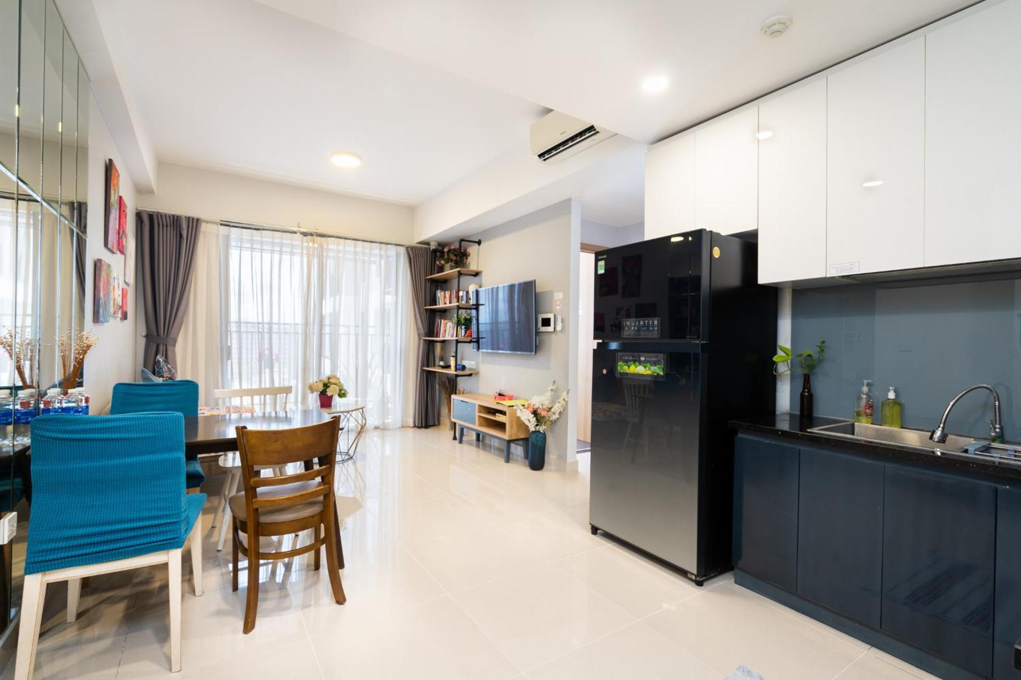 Tan Son Nhat Airport Sweet 2 Bedroom 1 Wc Apartment-free Gym , Sky Pool ,bbq ,garden *