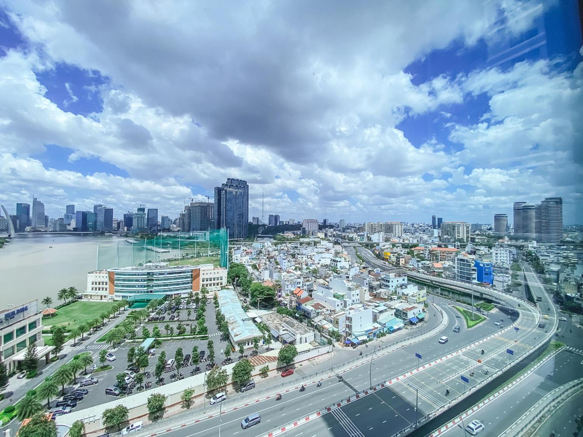 Zeus Living - Cozy 3 Bedroom In Sunwah Pearl * Ho Chi Minh City