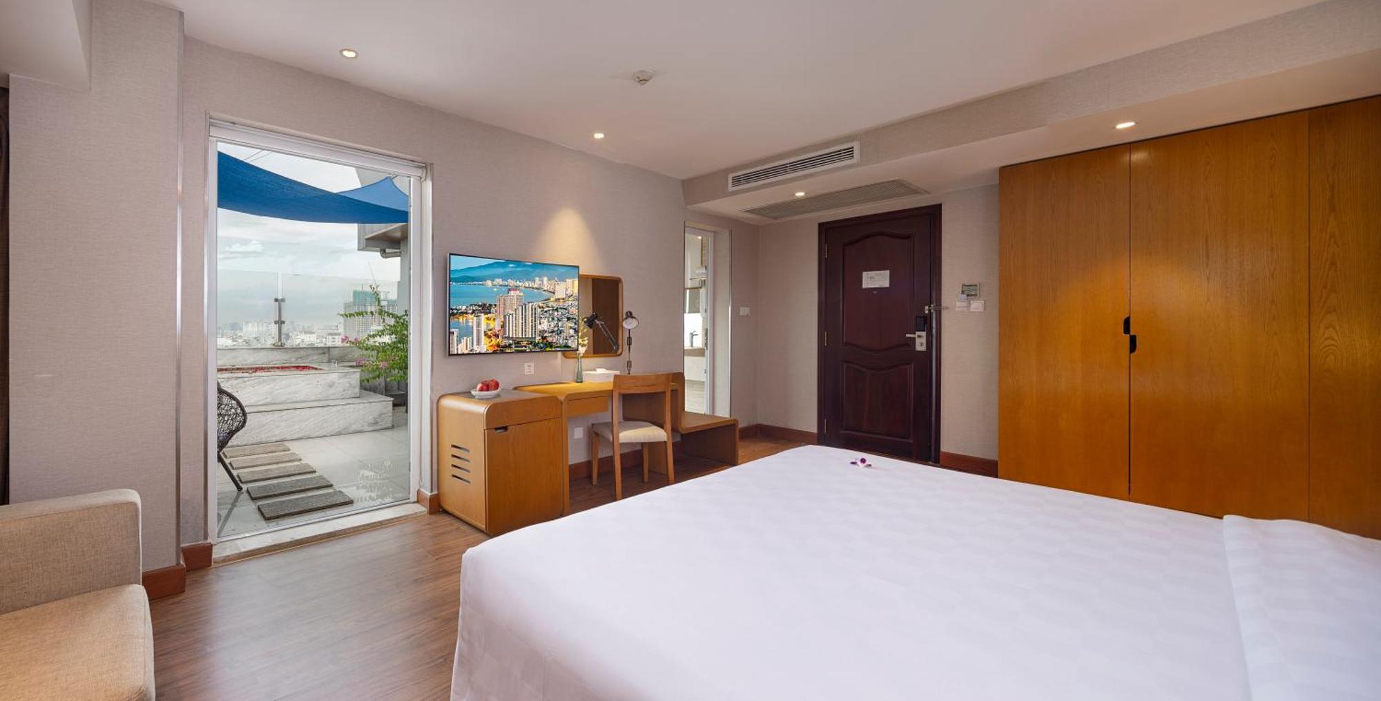Hotel Harmony Saigon & 4*