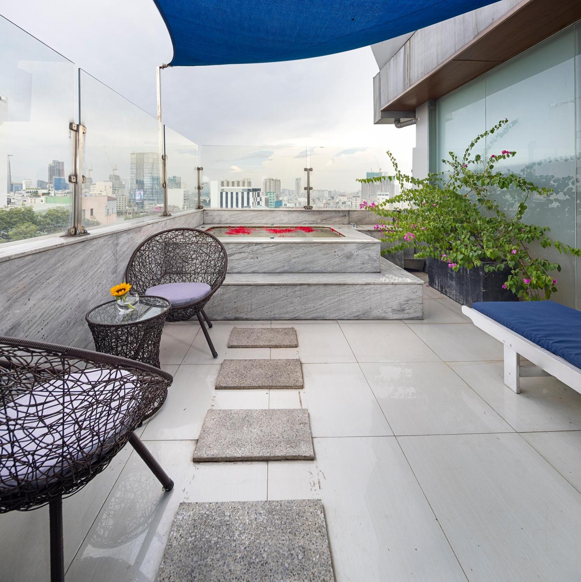 Harmony Saigon & Hotel 4*