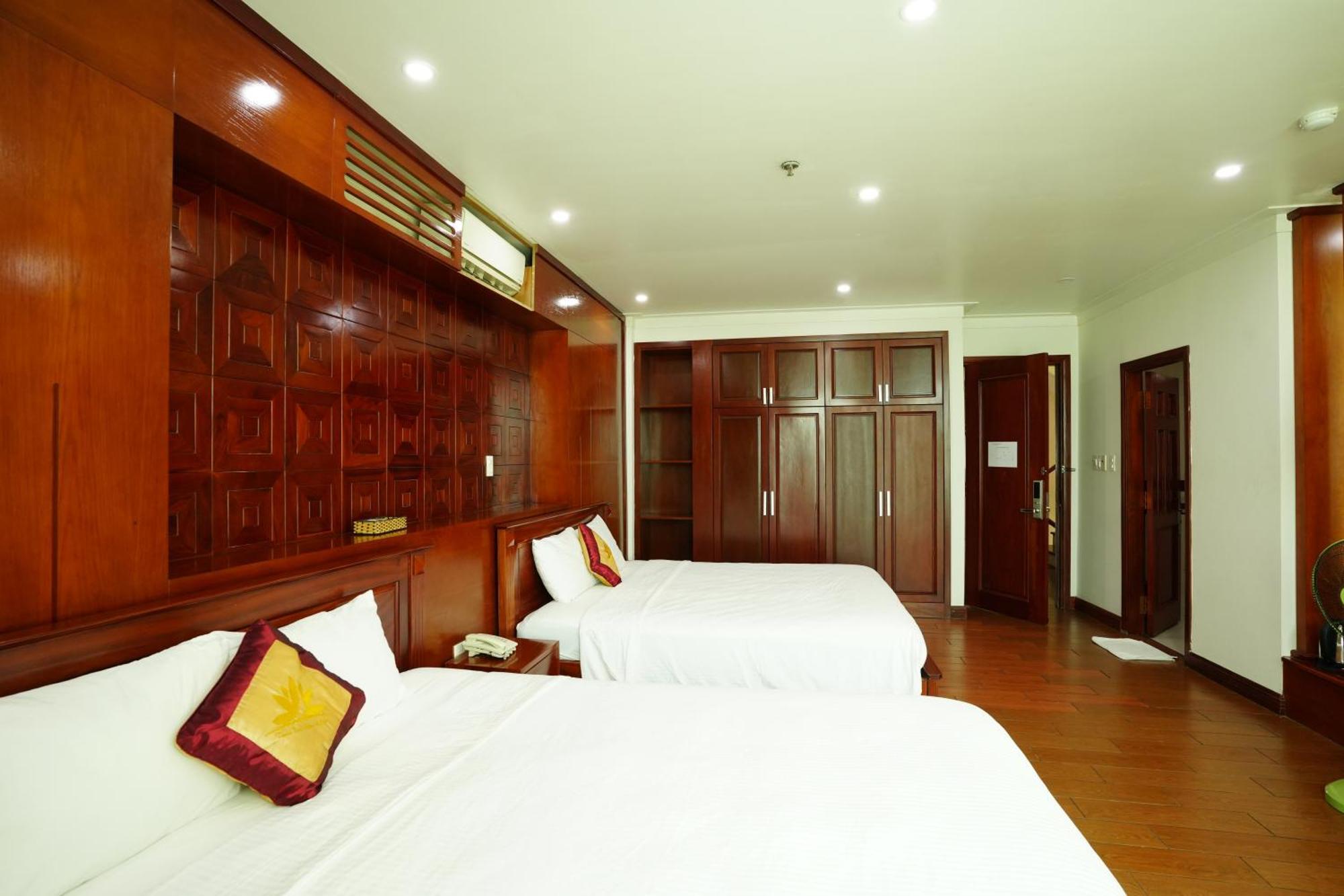 Hotel Thanh Vinh & 4*