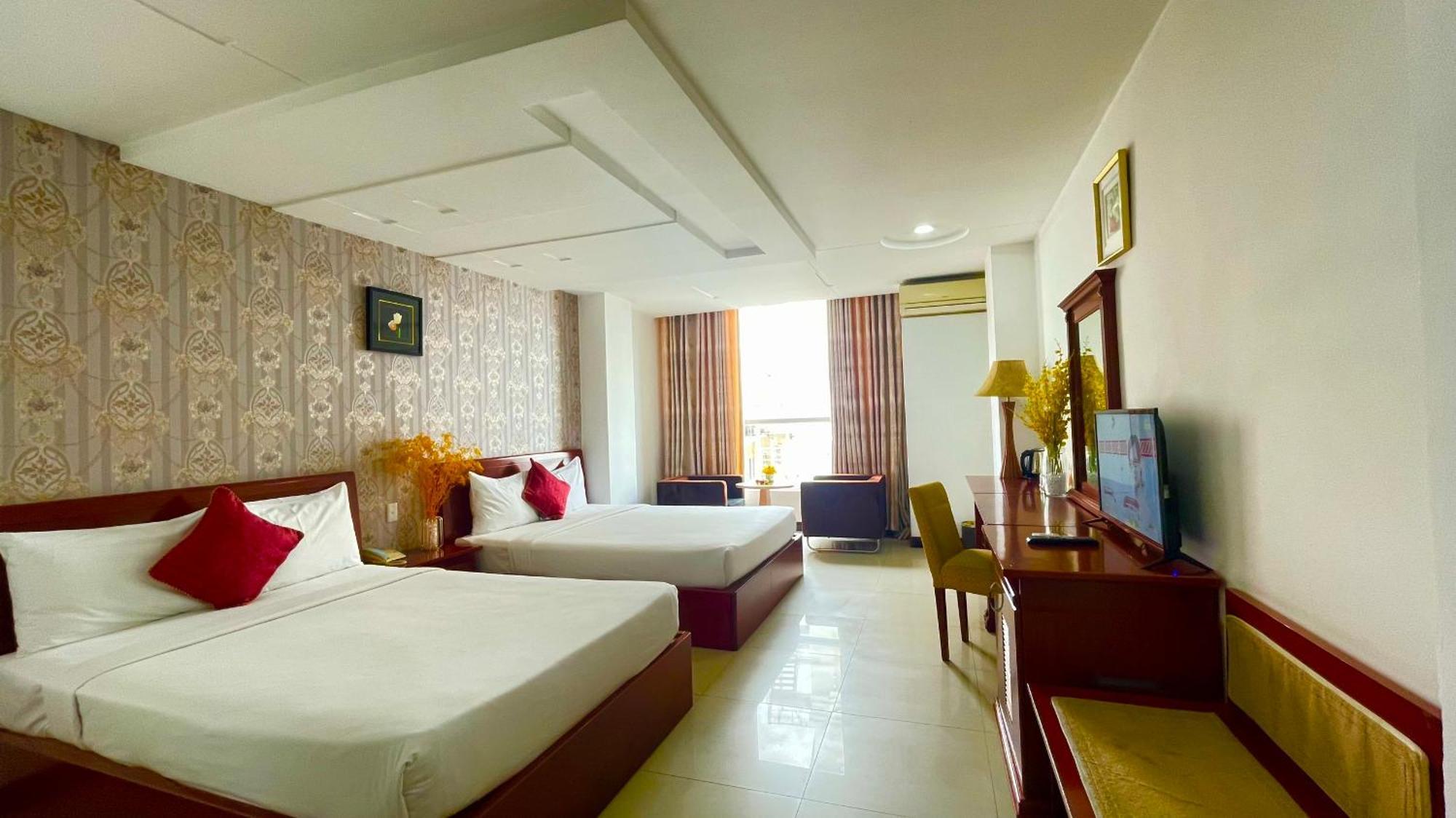 Gold Hotel, Saigon Hotel 2*