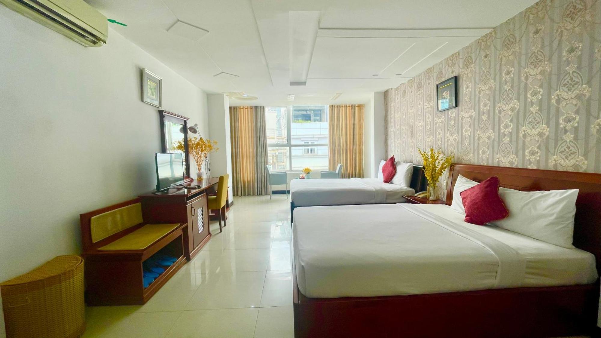 Gold Hotel, Saigon Hotel 2*