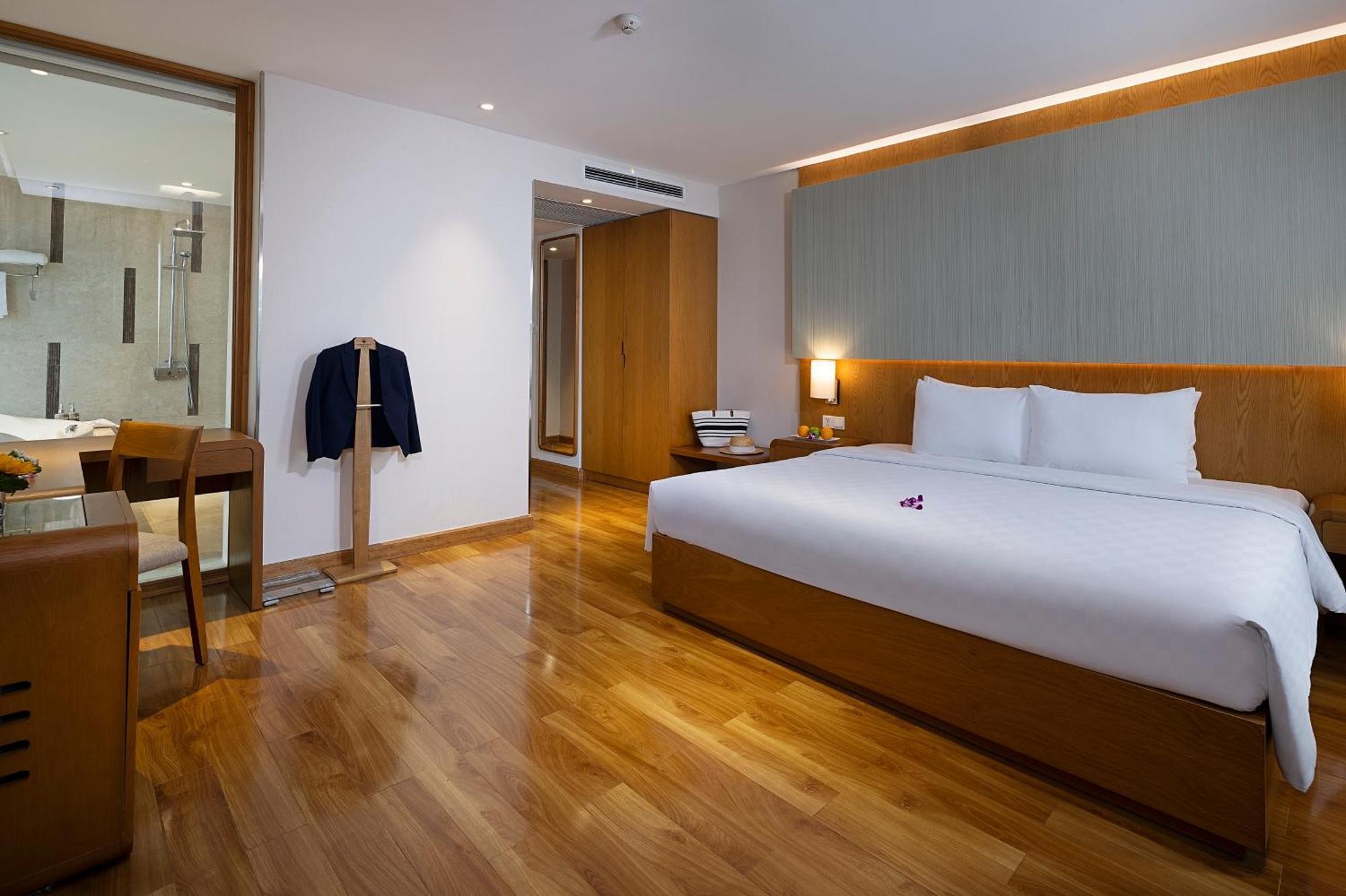 Hotel Harmony Saigon &