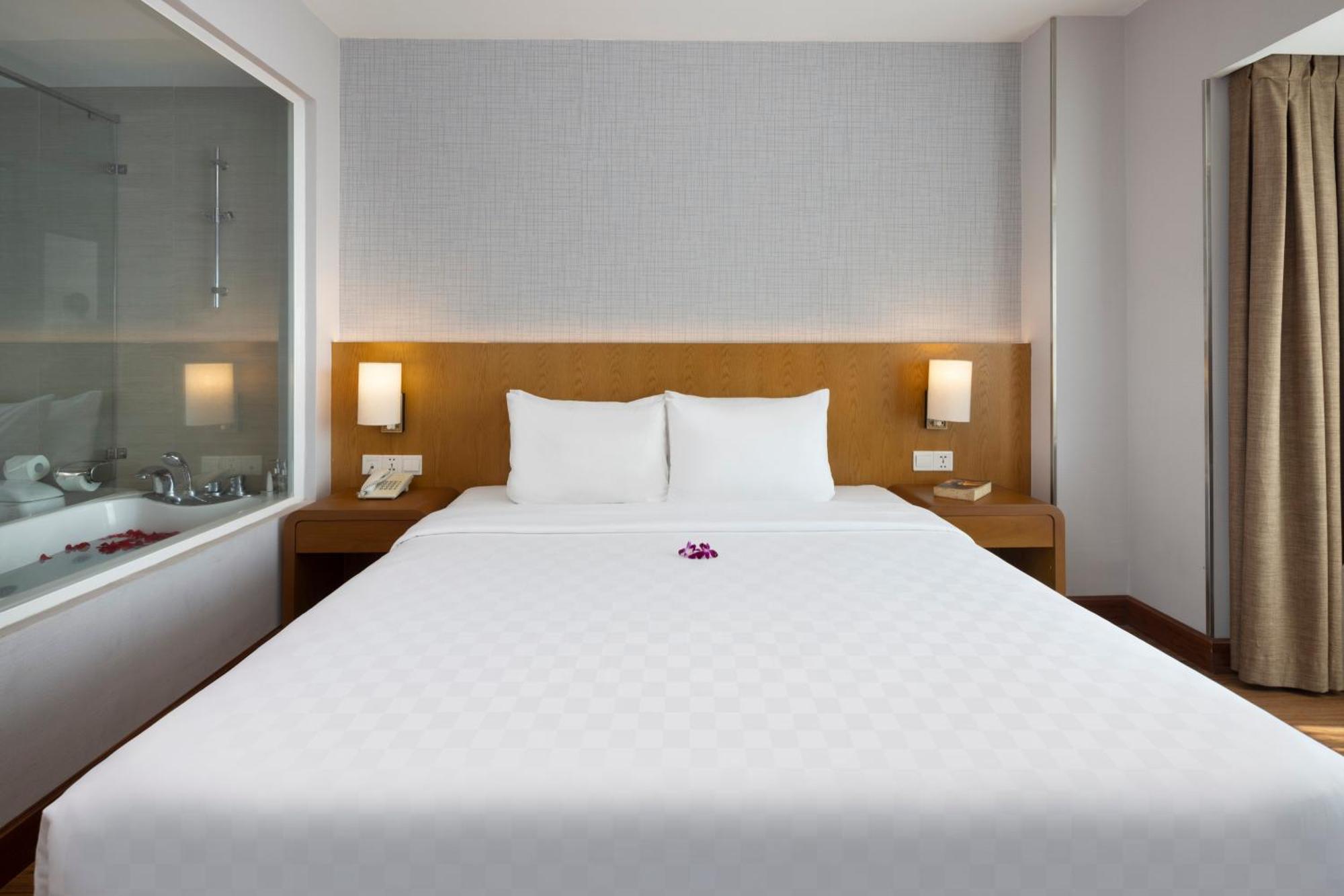 Hotel Harmony Saigon &