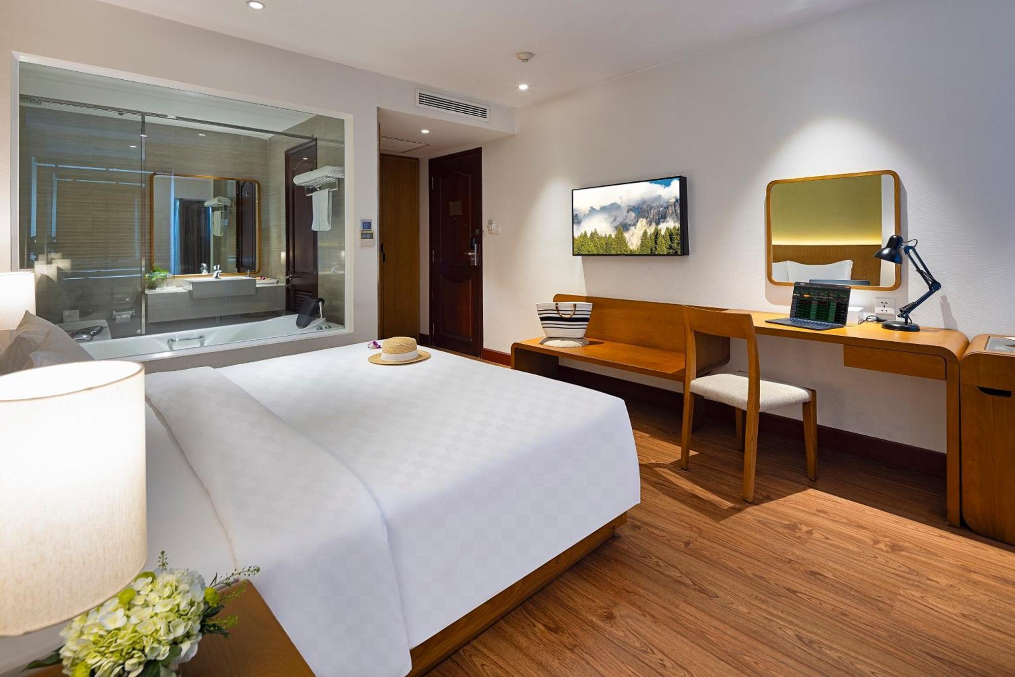 Harmony Saigon & Hotel 4*