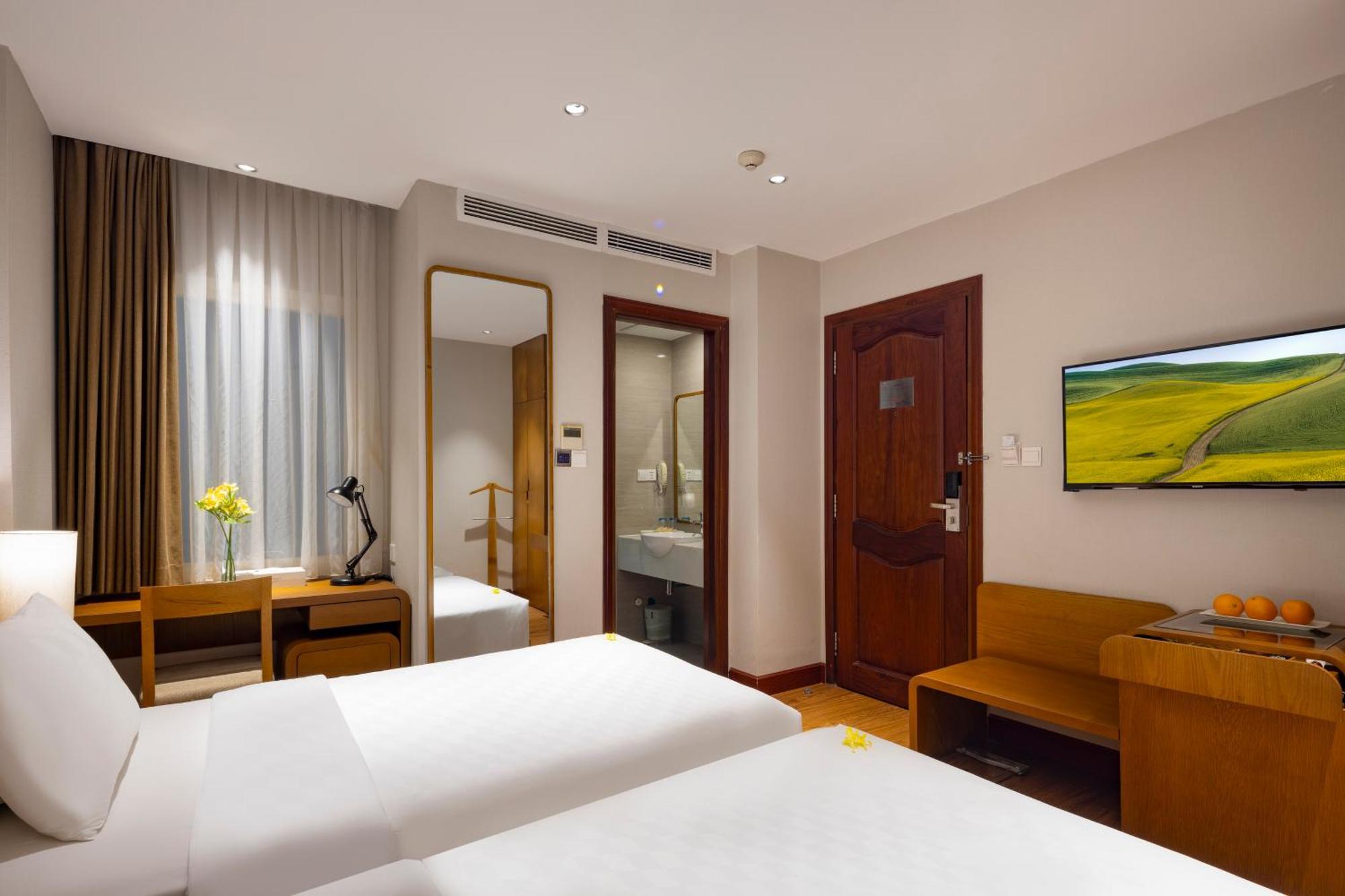 Hotel Harmony Saigon &