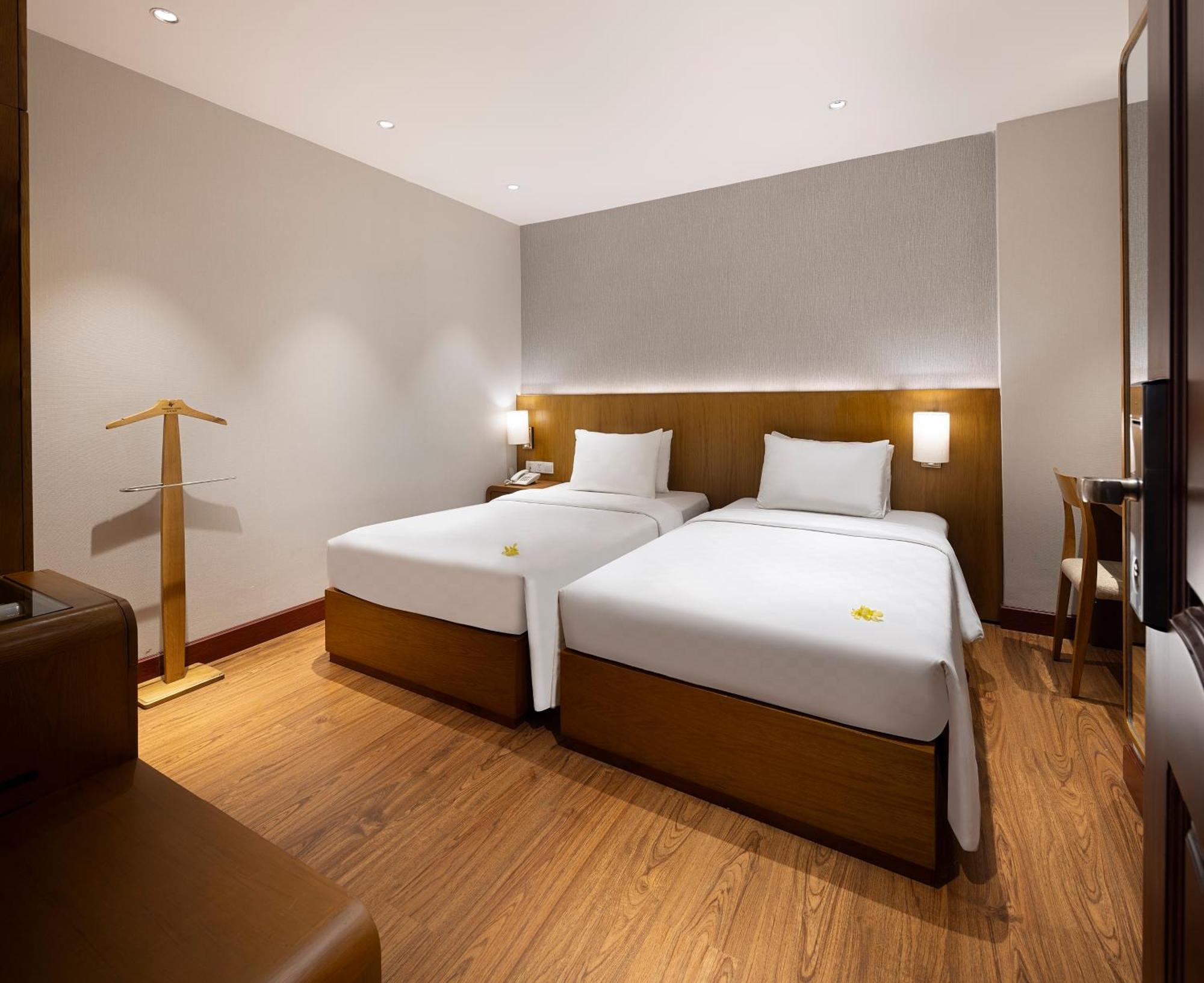 Hotel Harmony Saigon & 4*