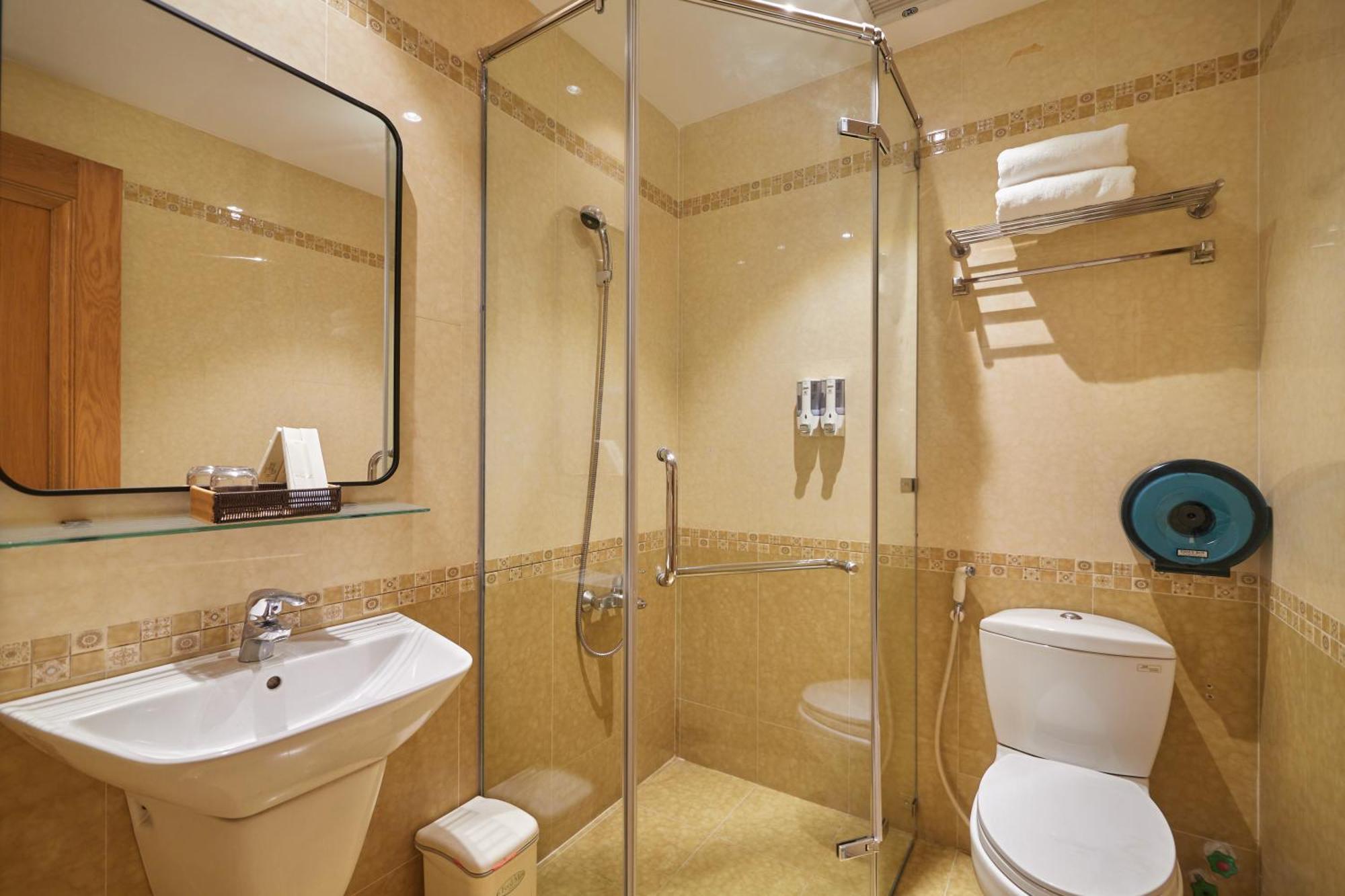 Hotel Bin Bin 10 - Mimosa Near Tan Son Nhat Airport Ho Chi Minh City