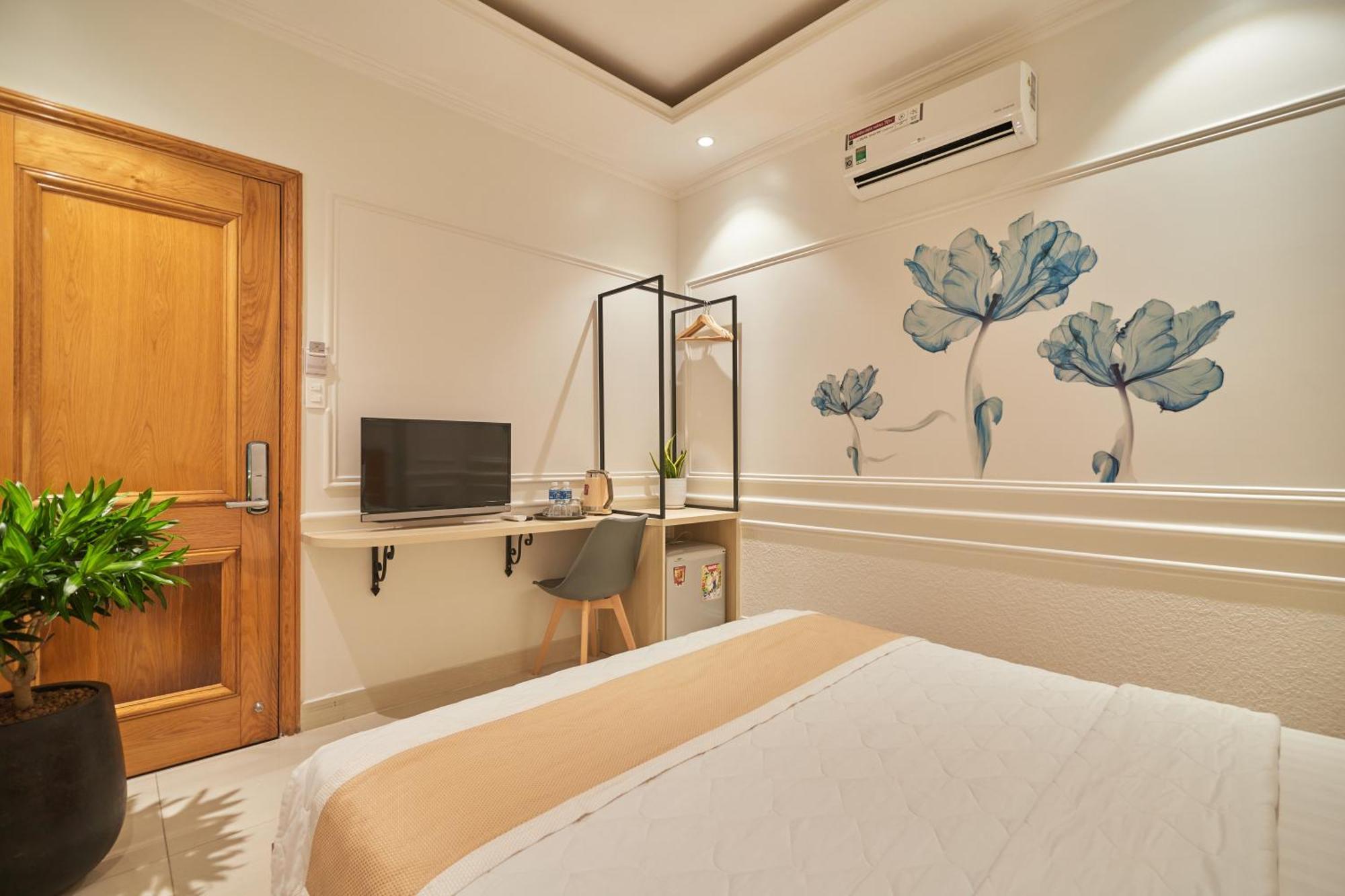 Bin Bin 10 - Mimosa Near Tan Son Nhat Airport 2*