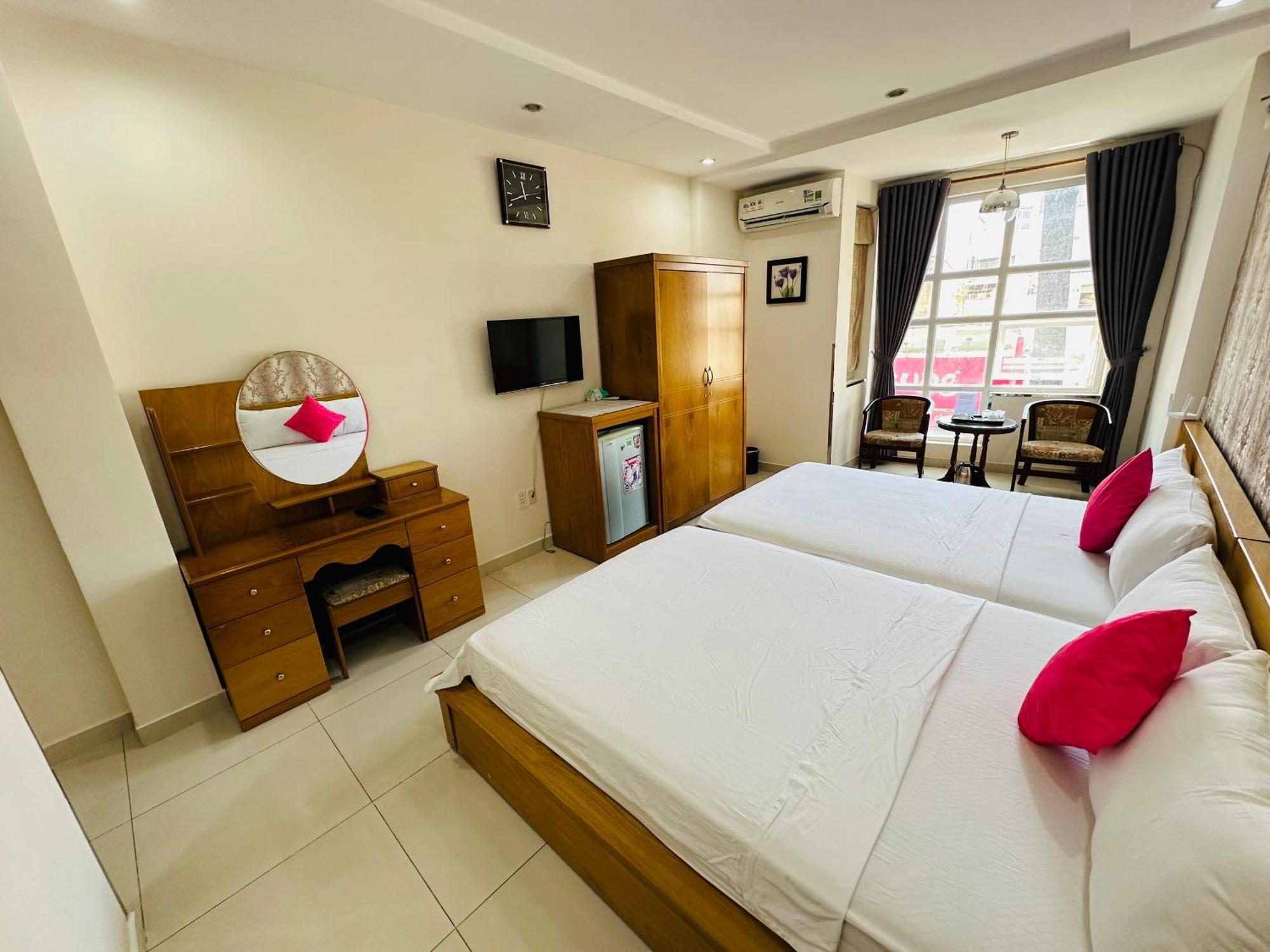 Redflower Hotel