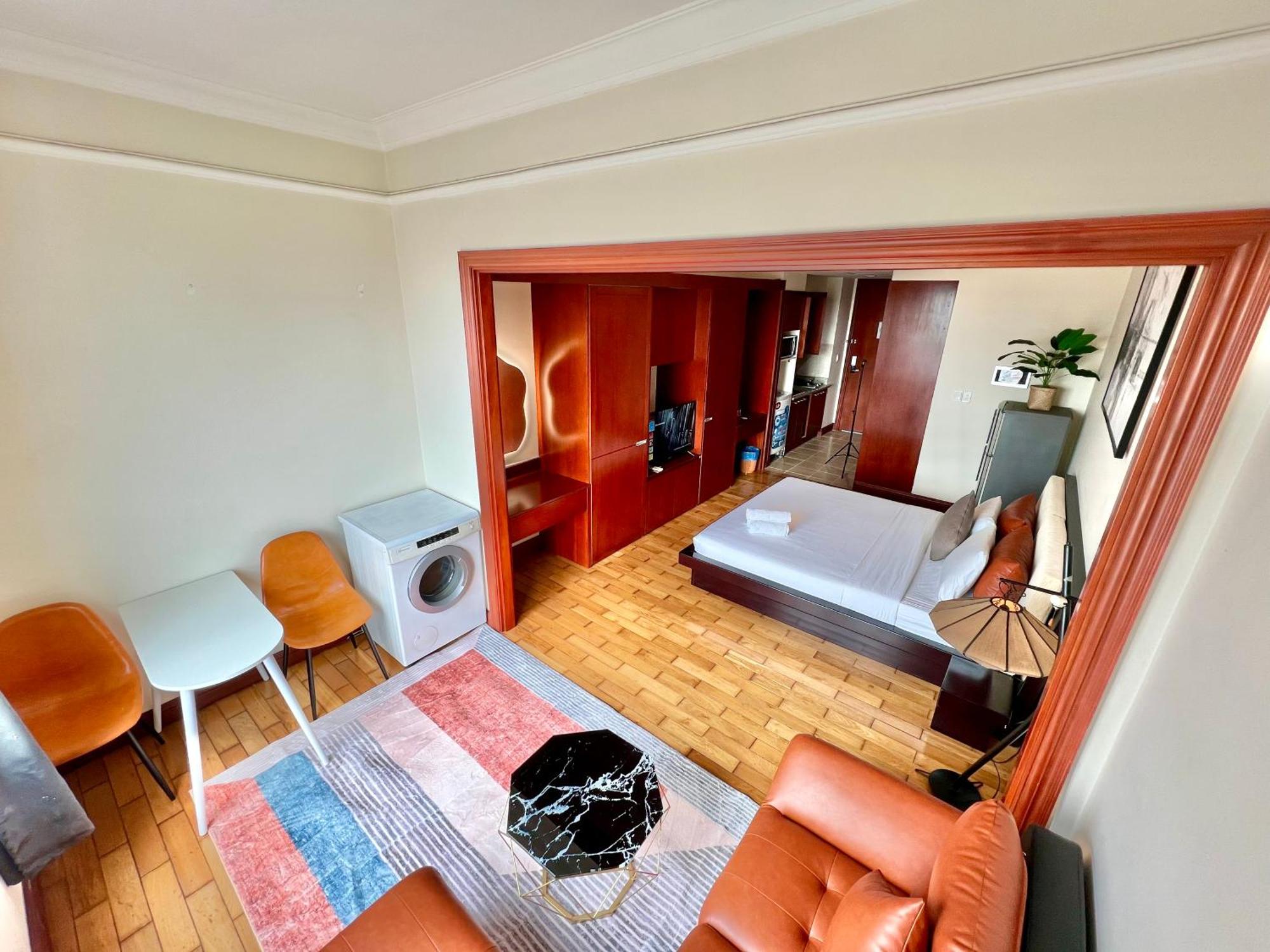 Diny - Rooftop Pool - The Manor 2 Apartment *