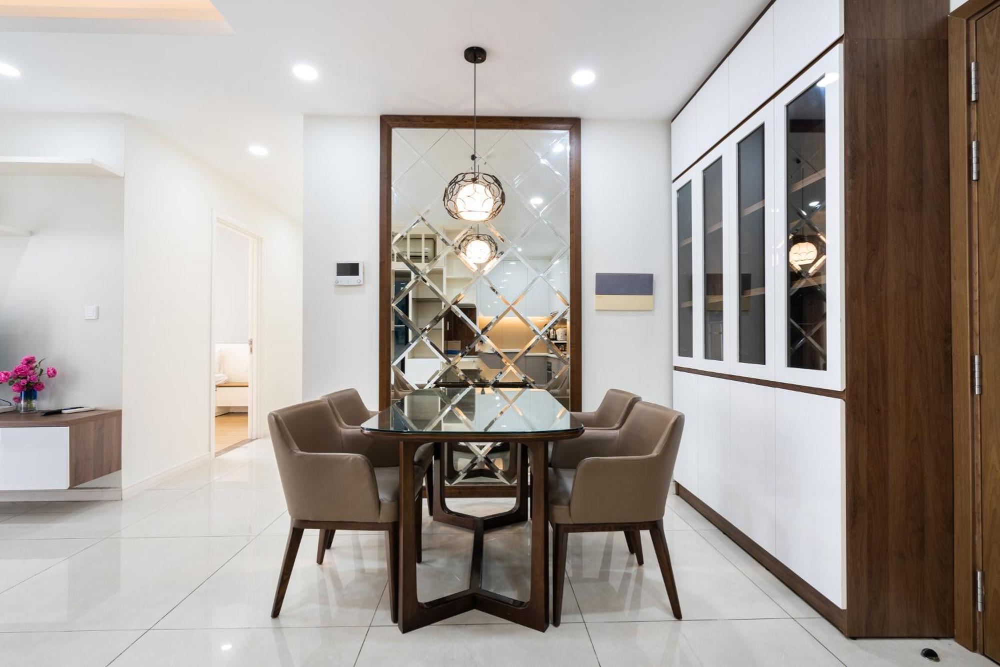 Helios Riverside *
