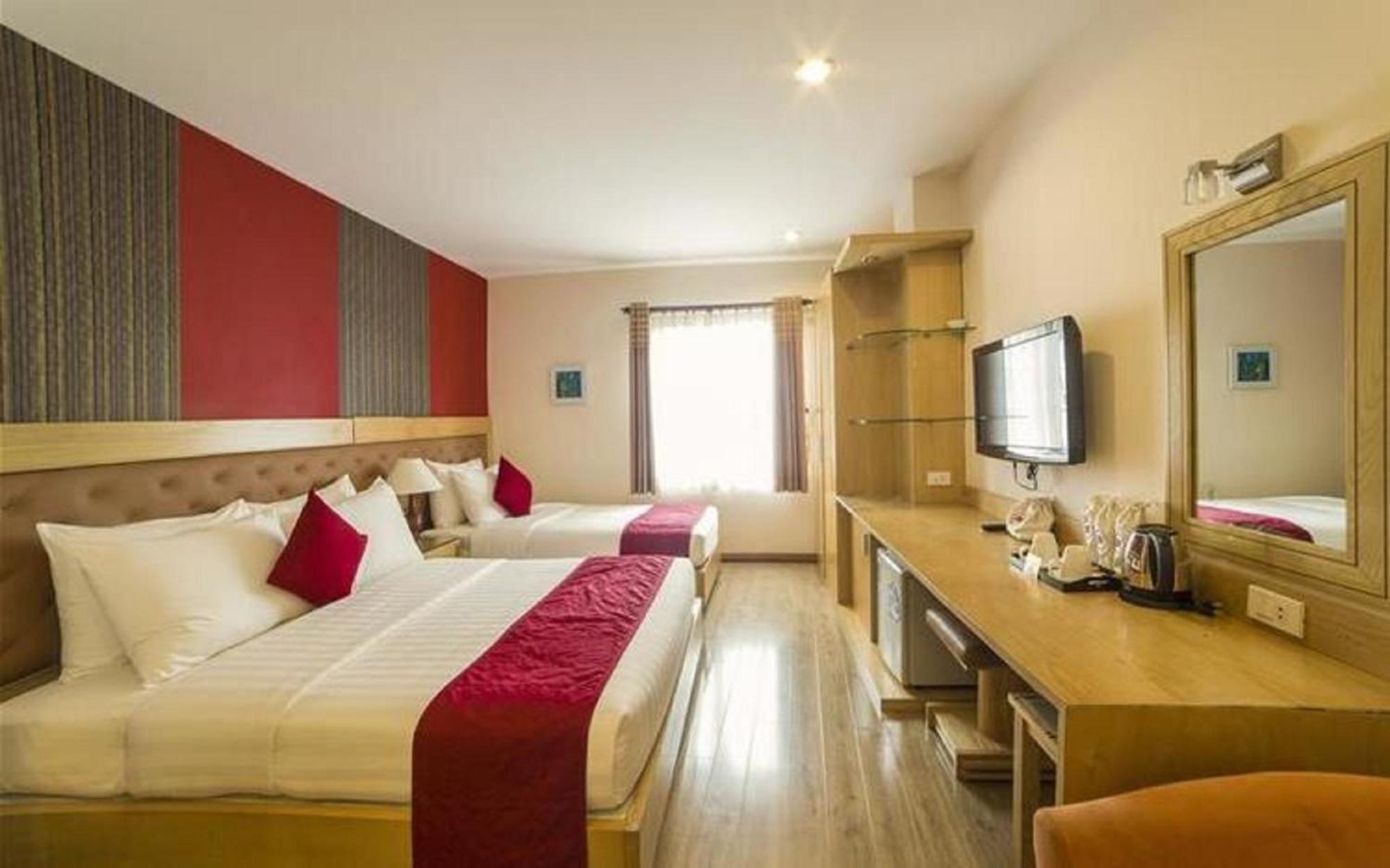 Asian Ruby & - 122f Bui Thi Xuan Street