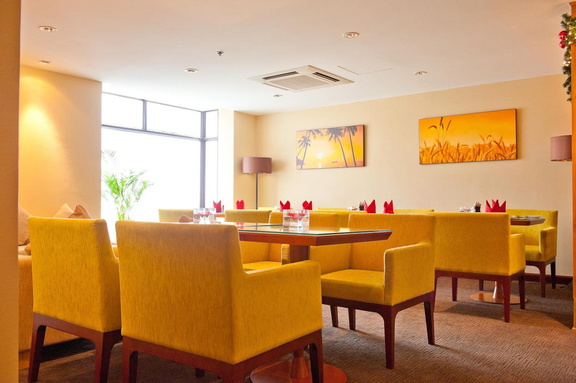 Hotel Vissai Saigon 4*