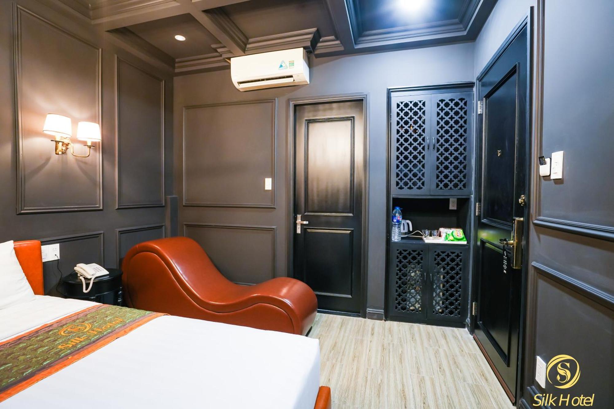 Khách sạn Silk Near Tan Son Nhat Airport TP. Hồ Chí Minh