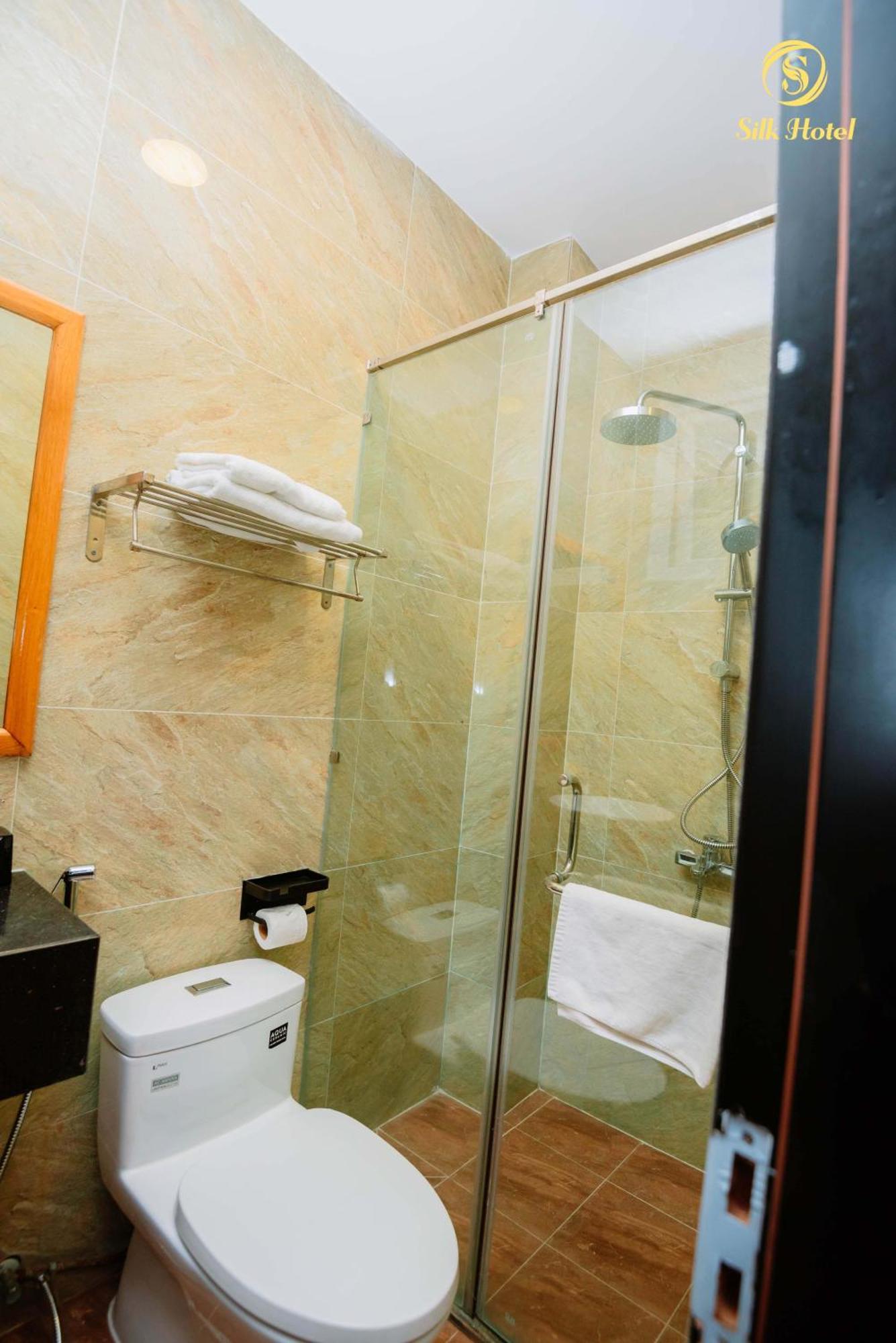 Silk Near Tan Son Nhat Airport 3*