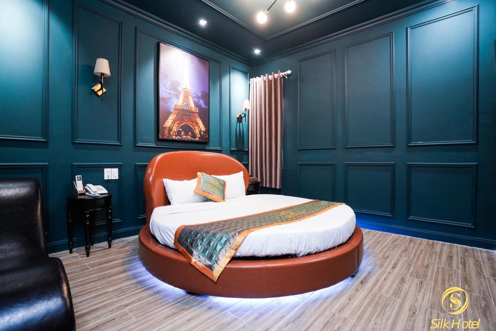 Silk Near Tan Son Nhat Airport 3*