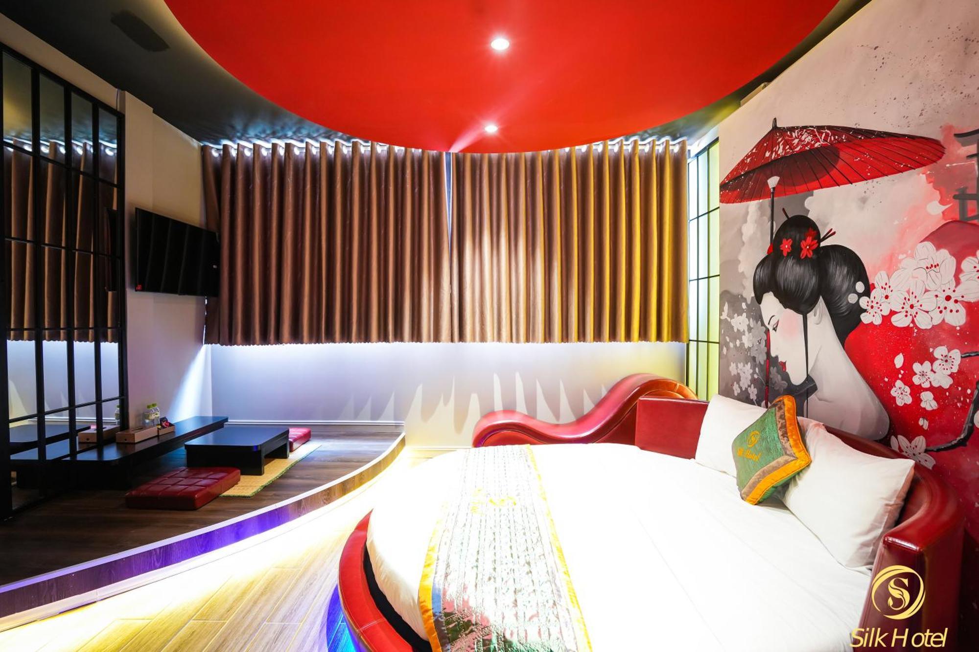 Silk Near Tan Son Nhat Airport 3*