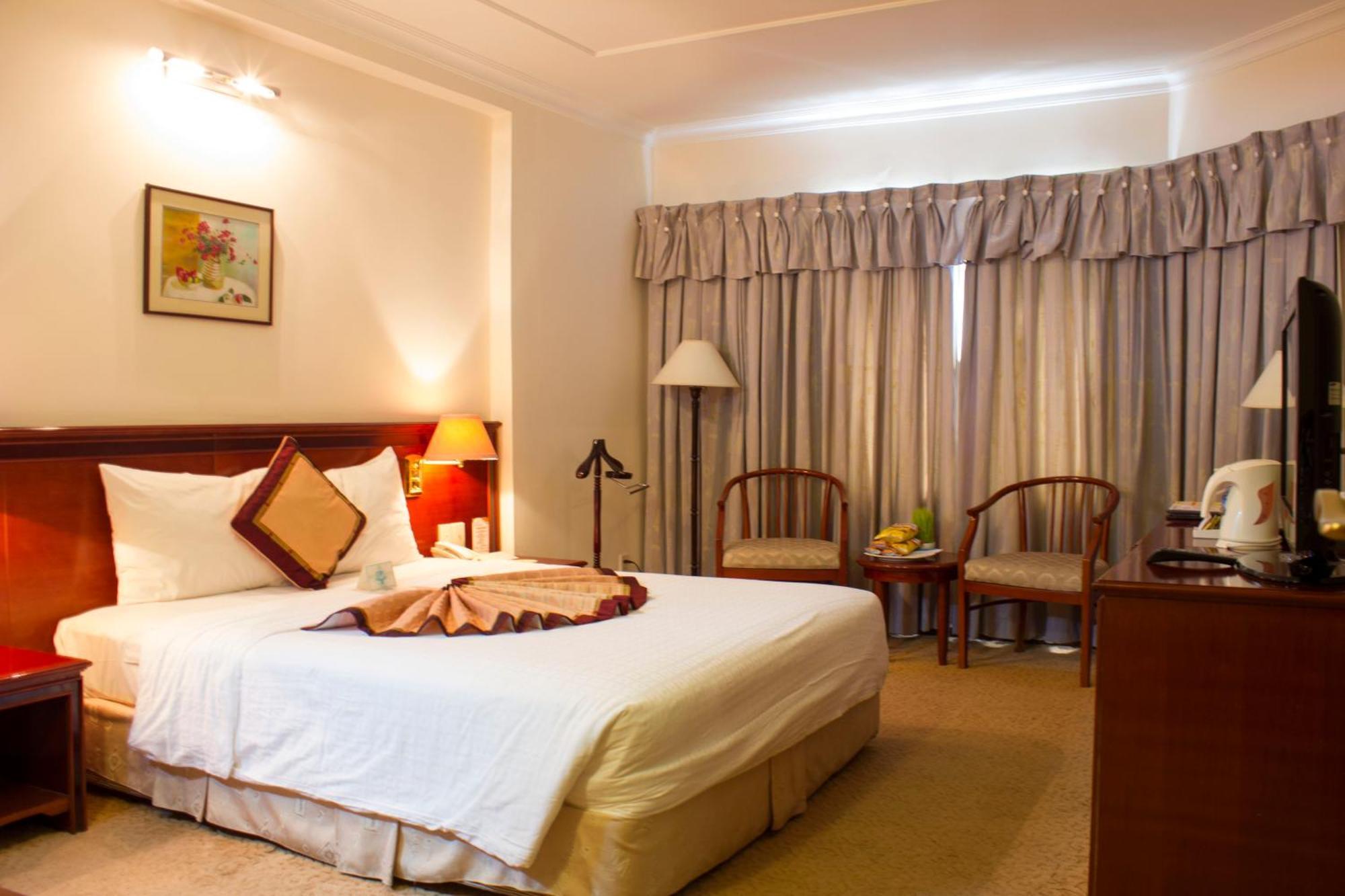 Hotel First Ho Chi Minh City