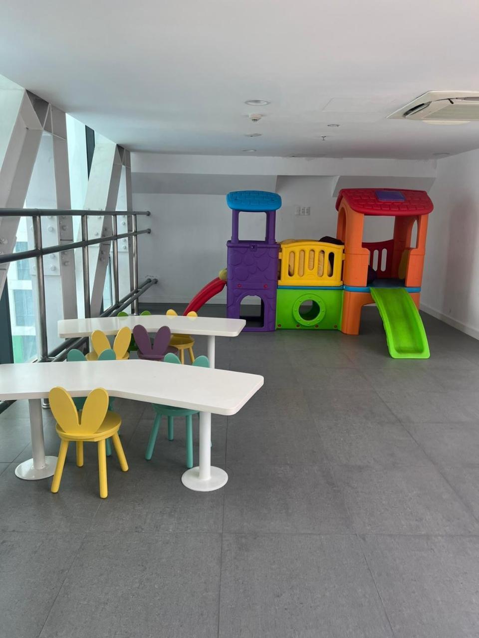 Apartment Ho Dich Vu Republic Plaza,tan Binh, Mien Phi Ho Boi, Phong Gym, Day Du Tien Nghi, Wifi Toc Do Cao