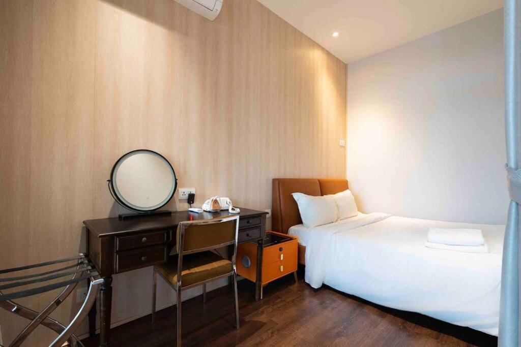 Apartment The Rixx Luxury At Ben Thanh With Pool And Gym Ho Chi Minh City