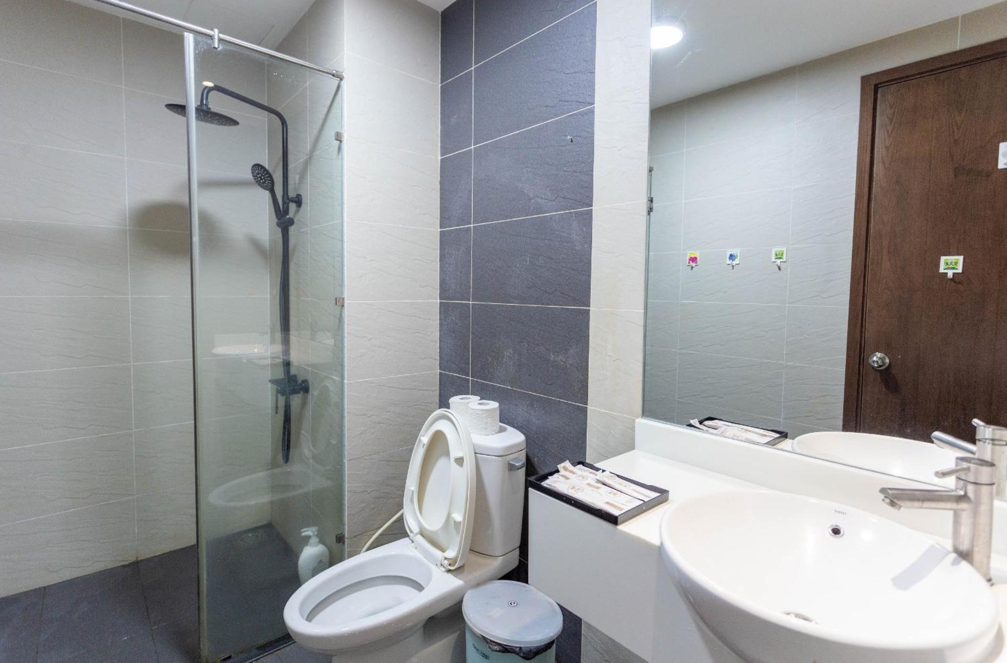 Apartment Sunrise 1 Phong Ngu Co The Su Dung Ho Boi Mien Phi Ho Chi Minh City