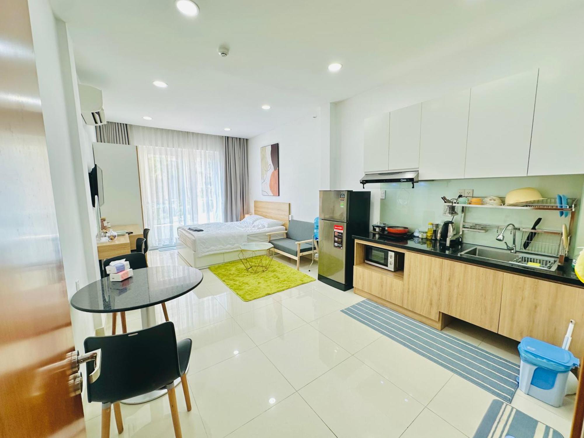Spacious & Modern 1br W Balcony 302 Apartment
