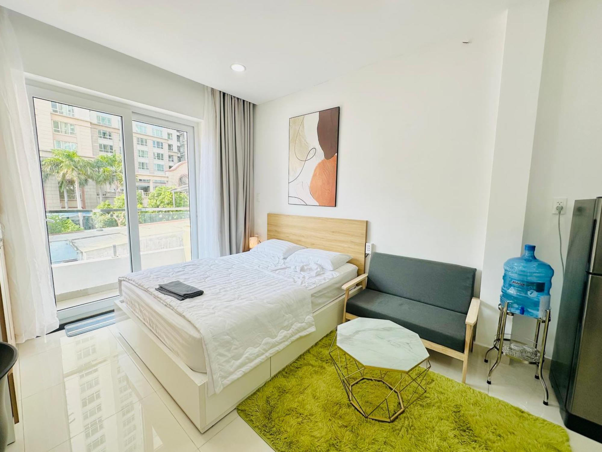 Spacious & Modern 1br W Balcony 302 * Ho Chi Minh City