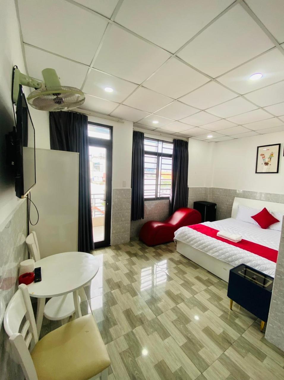Hotel Vinh Phu Gia