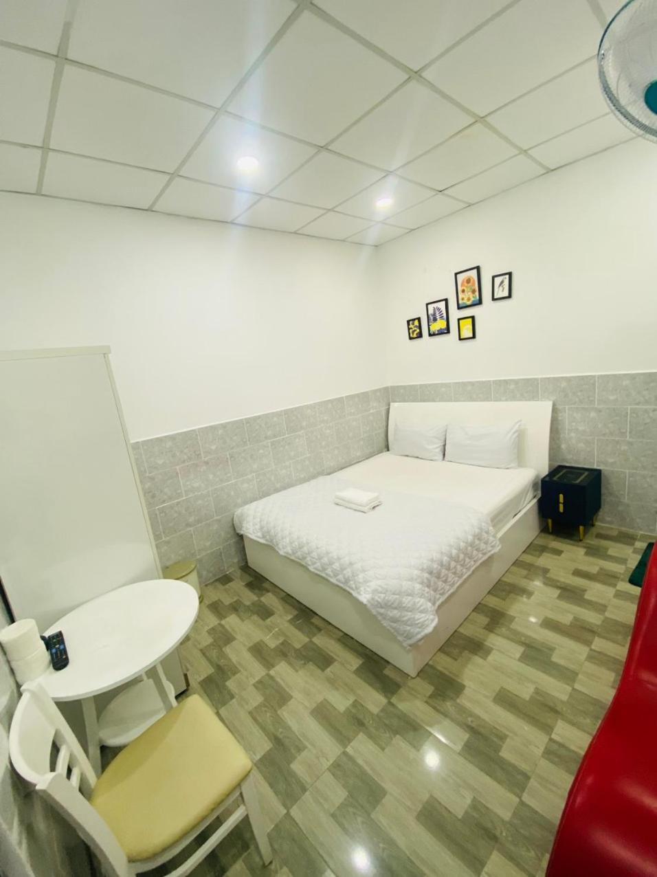Hotel Vinh Phu Gia *