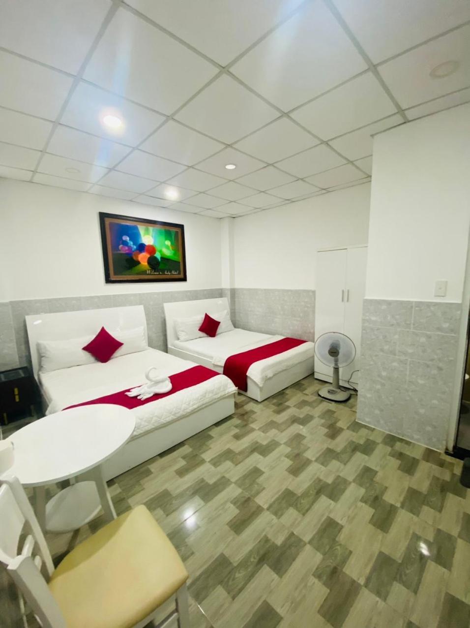 Hotel Vinh Phu Gia